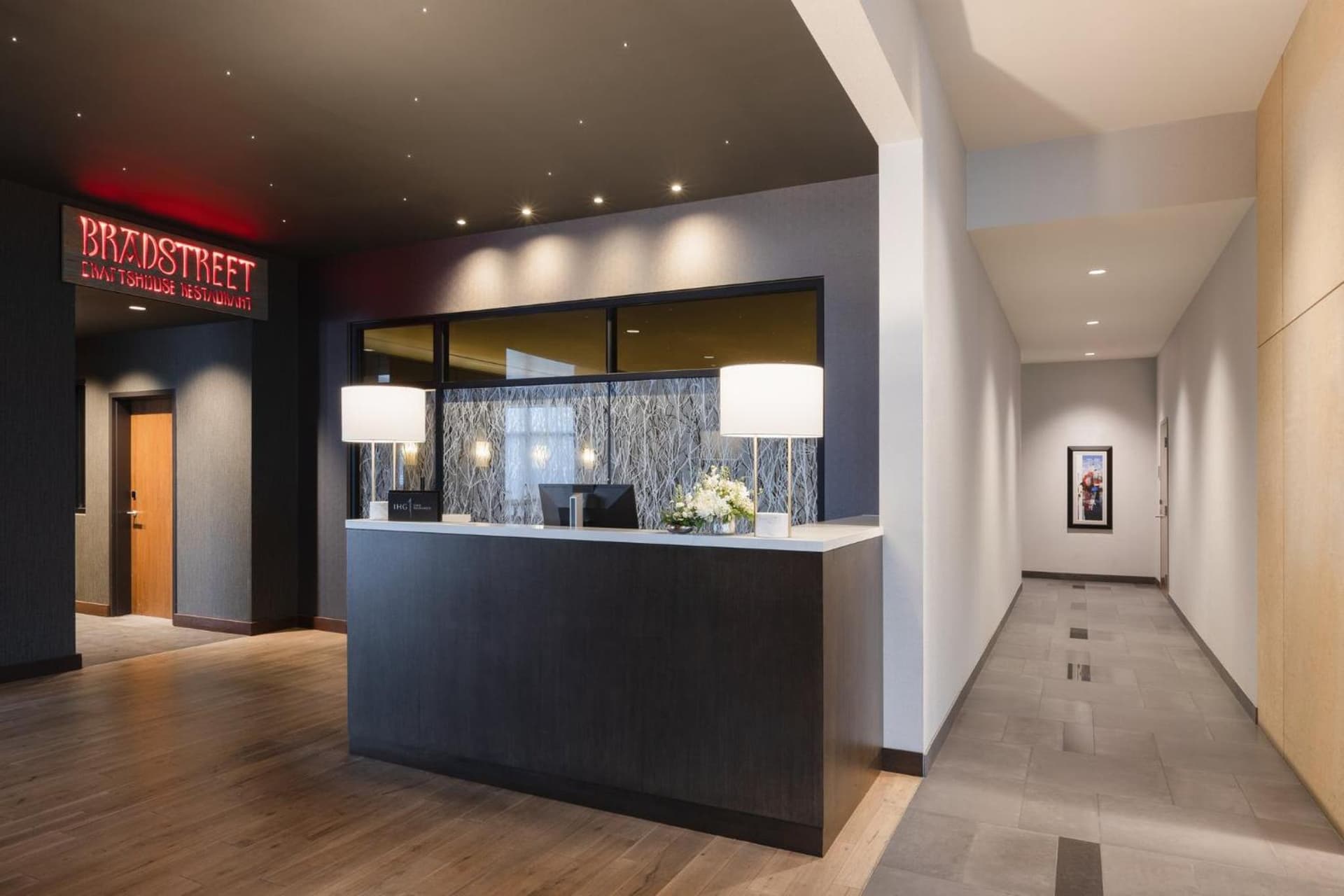 InterContinental Minneapolis - St. Paul Airport by IHG gallery photo in Minneapolis, MN — image 9