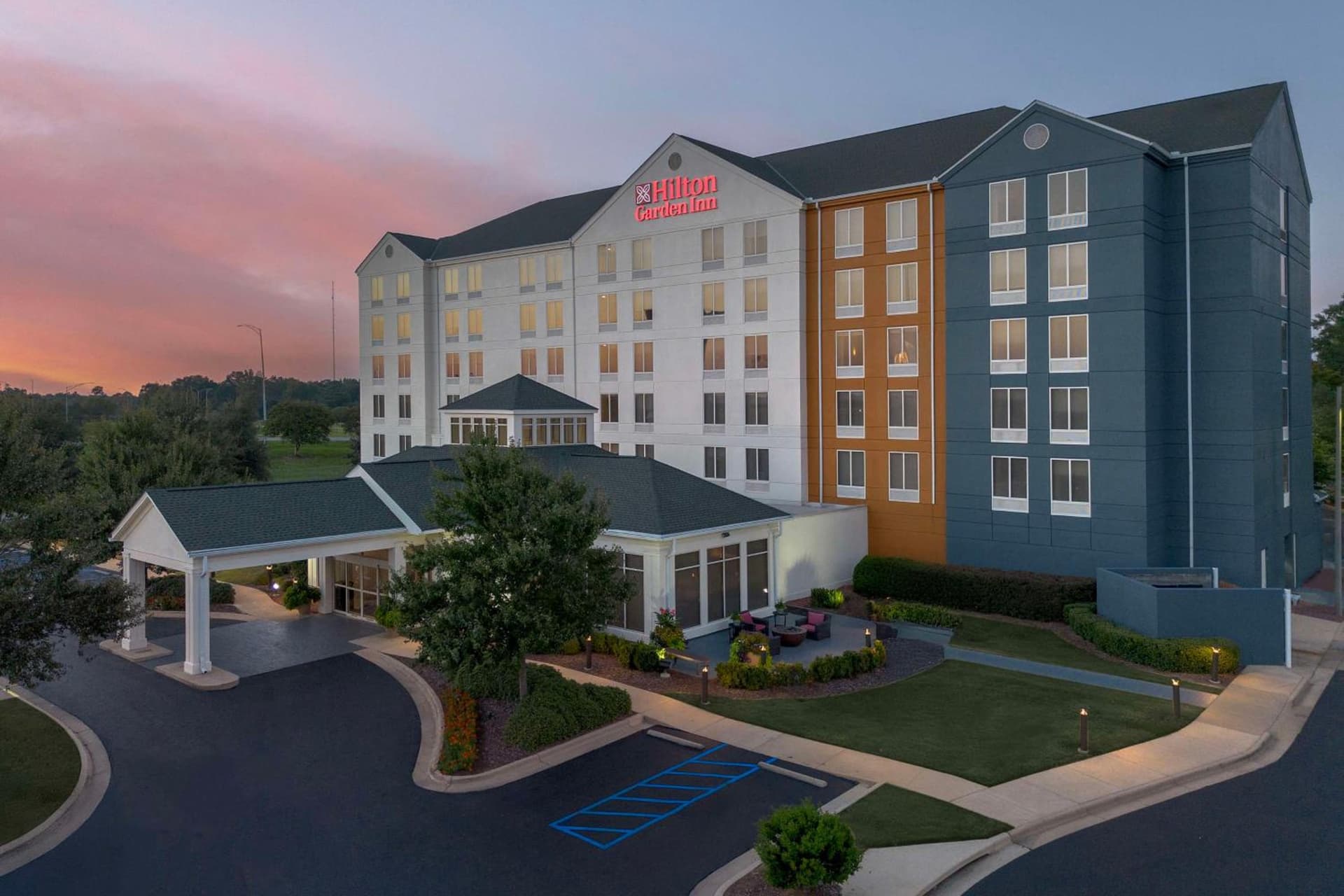 Hilton Garden Inn Tuscaloosa featured exterior or lobby in Tuscaloosa, AL — similar hotel