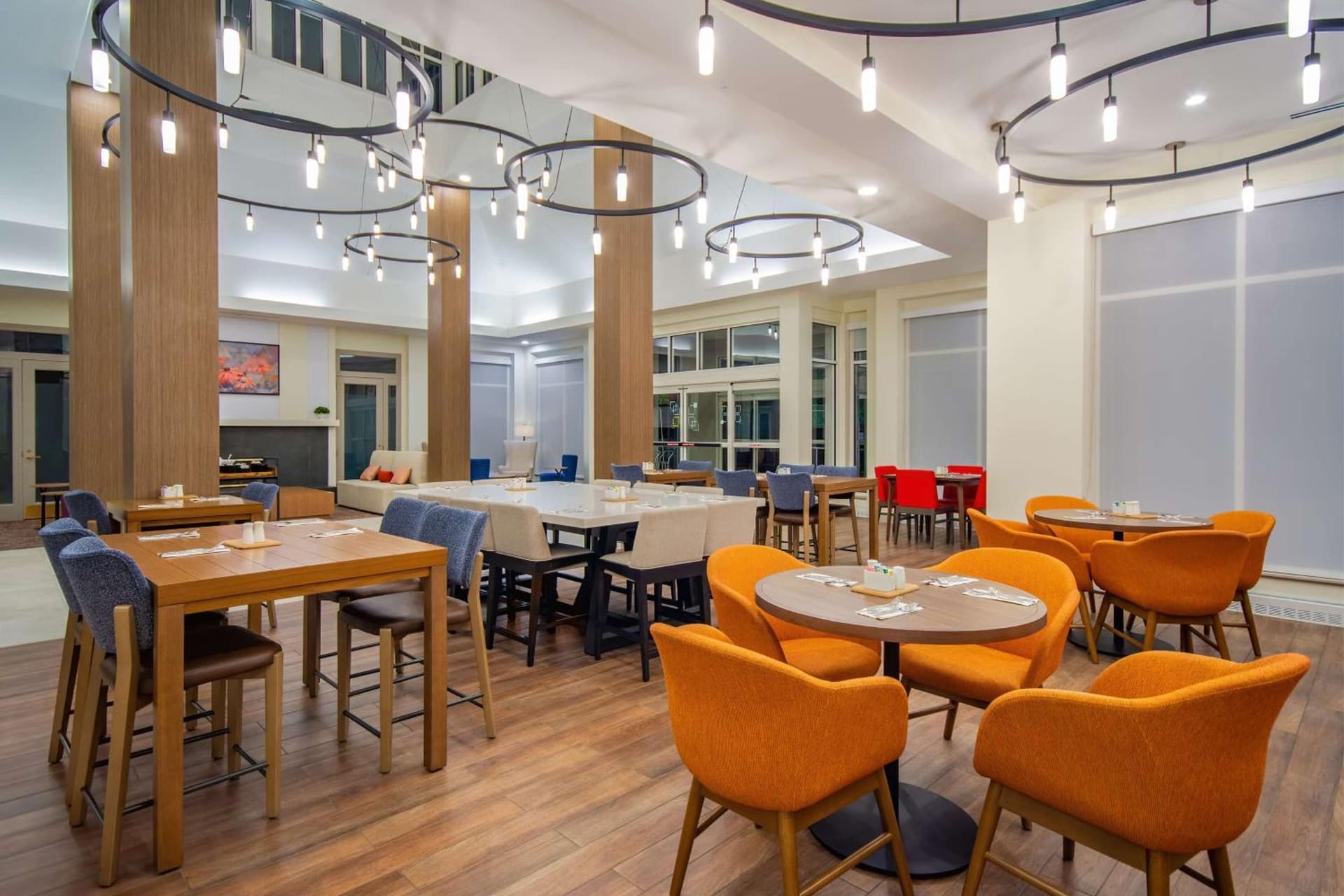 Hilton Garden Inn Danbury interior in Danbury, CT — gallery photo 2