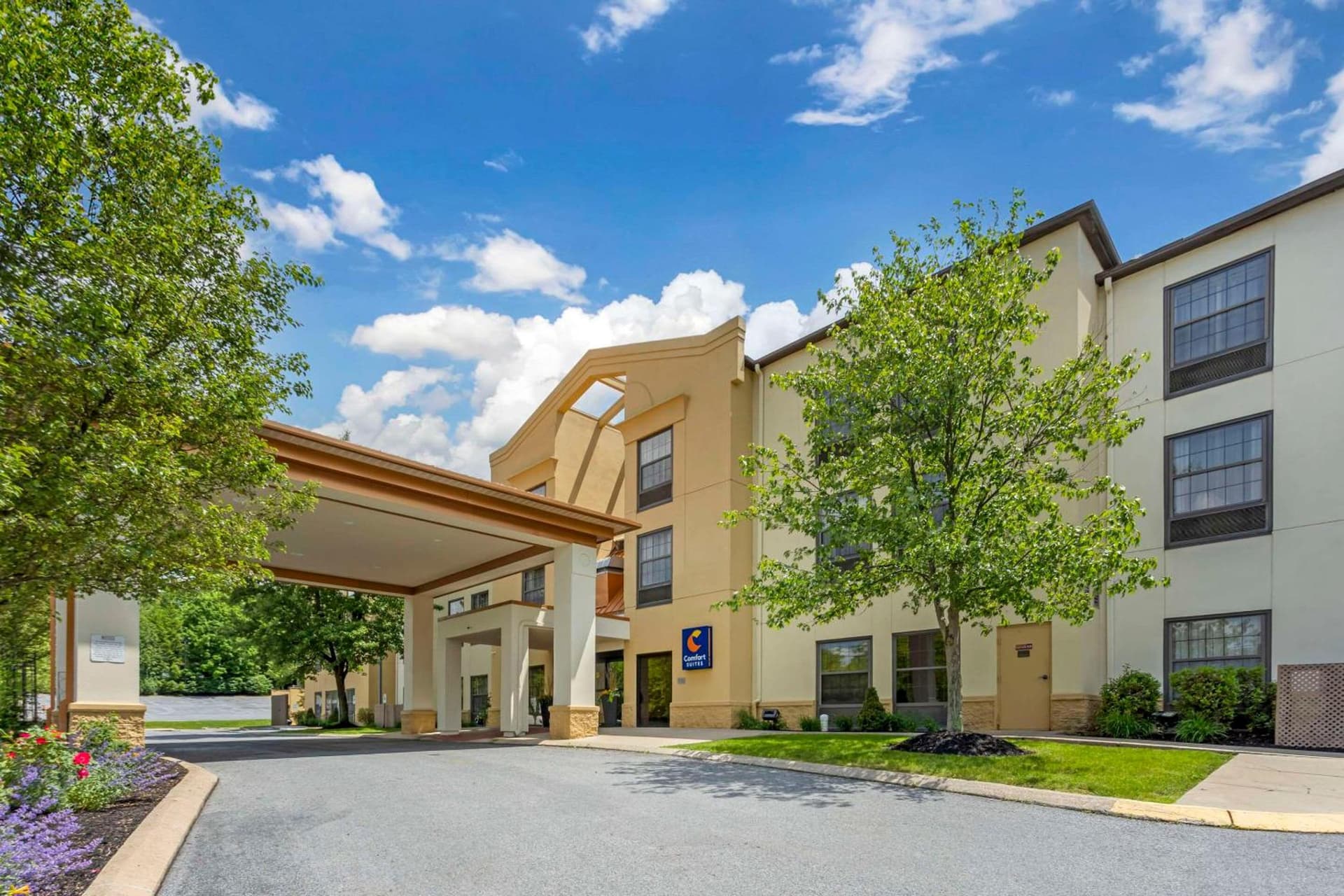 Comfort Suites State College near Penn State - Steps Away from PSU! property views in State College, PA — gallery photo 3