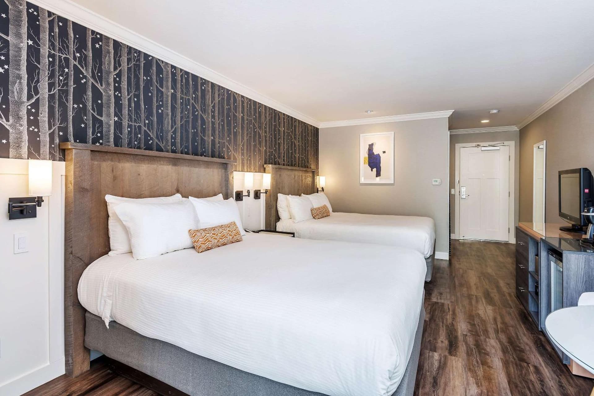 UpValley Inn & Hot Springs, an Ascend Collection Hotel interior in Calistoga, CA — gallery photo 2