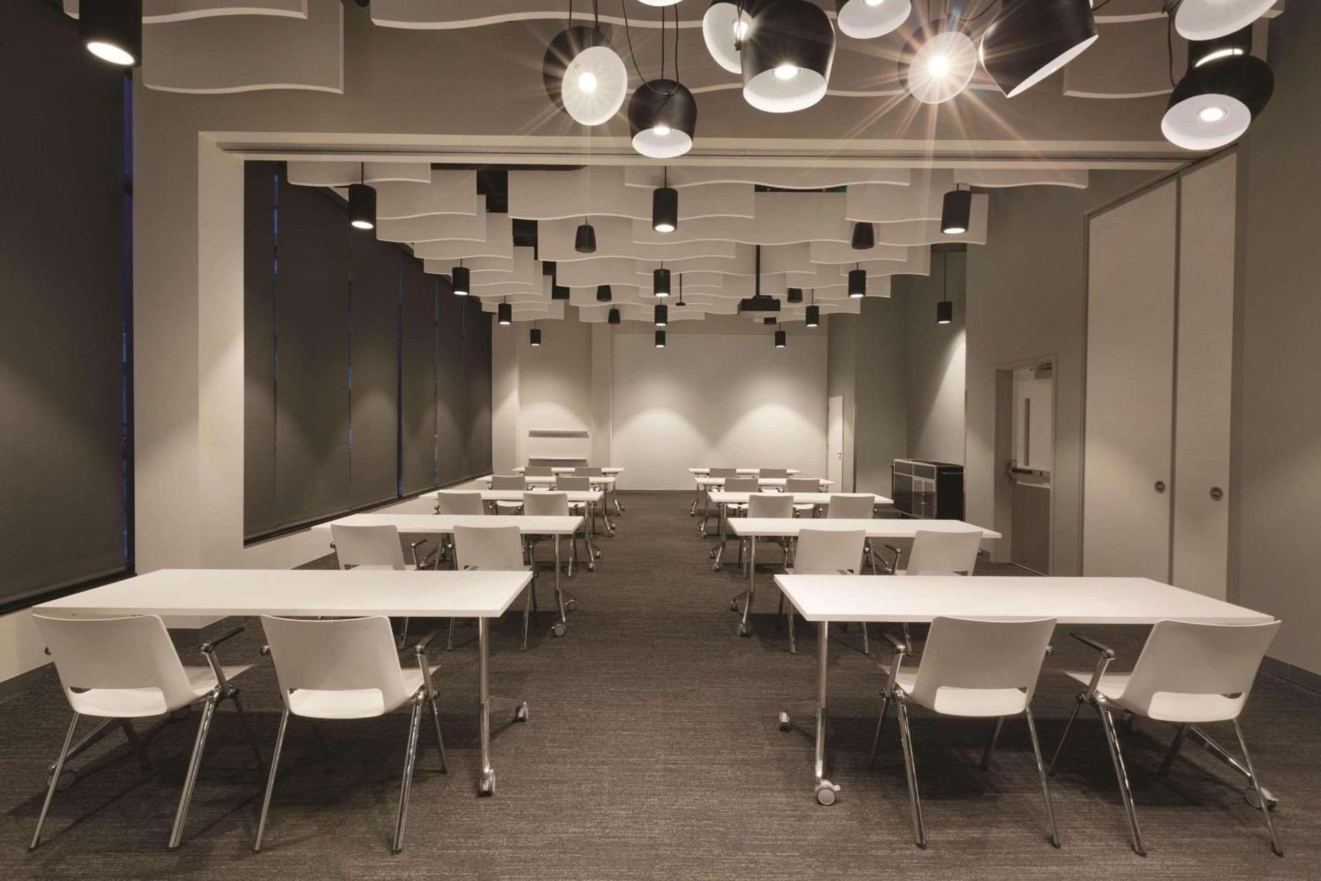 Radisson Red Minneapolis Downtown interior in Minneapolis, MN — gallery photo 2
