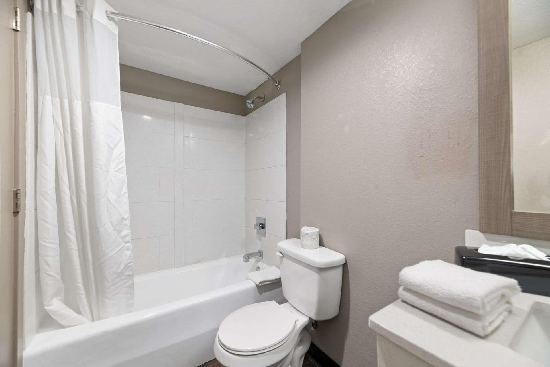 Quality Suites Wildwood - The Villages gallery photo in Wildwood, FL — image 27