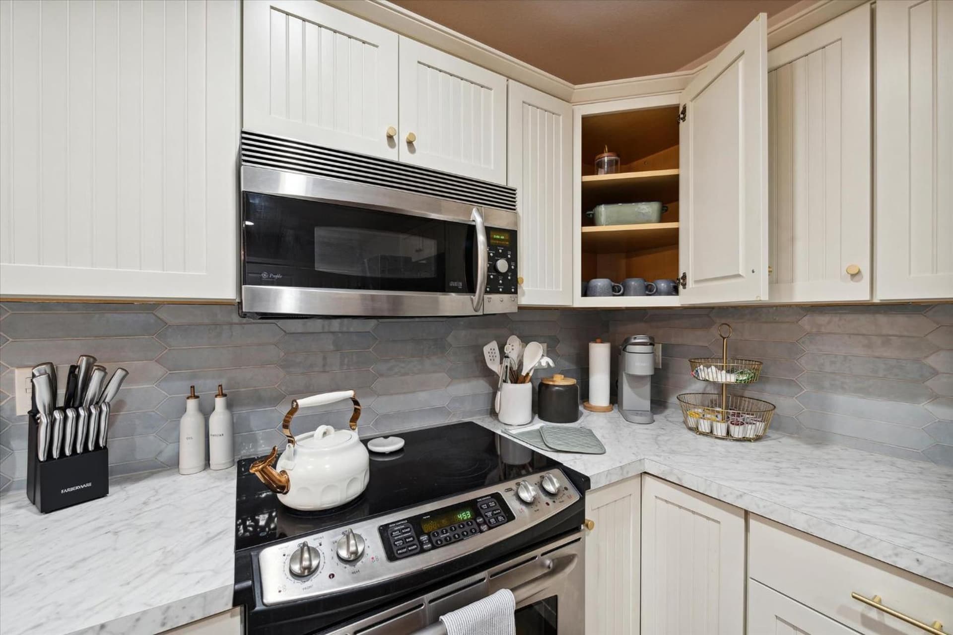 NEW! Luxury Townhome Walkable to everything Downtown Toledo has to offer! gallery photo in Toledo, OH — image 49