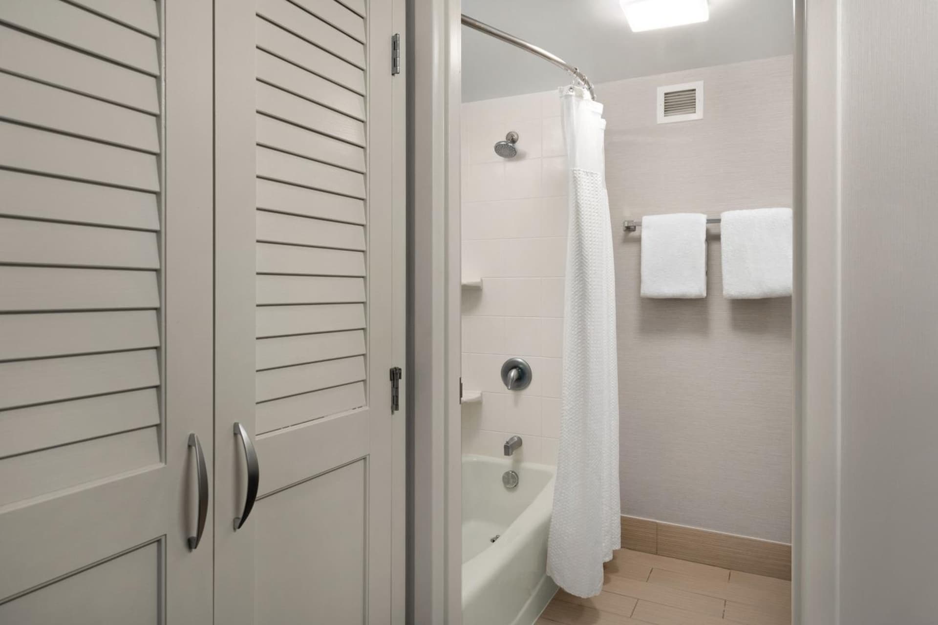Courtyard by Marriott Portland Beaverton gallery photo in Beaverton, OR — image 20