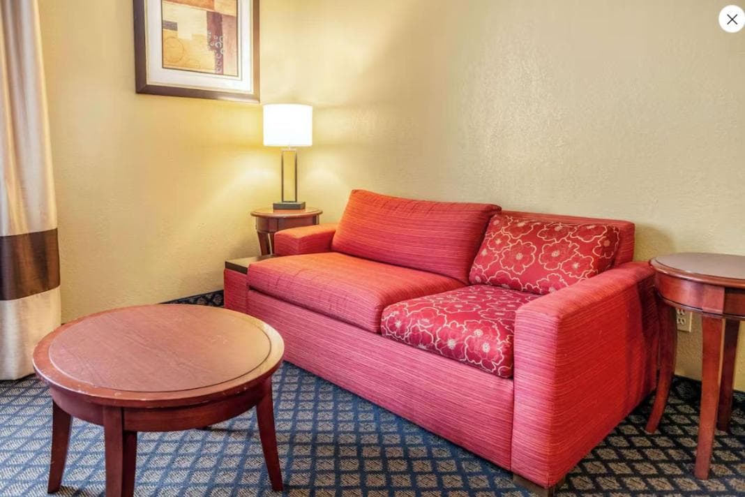 Quality Inn & Suites Seville interior in Seville, OH — gallery photo 2