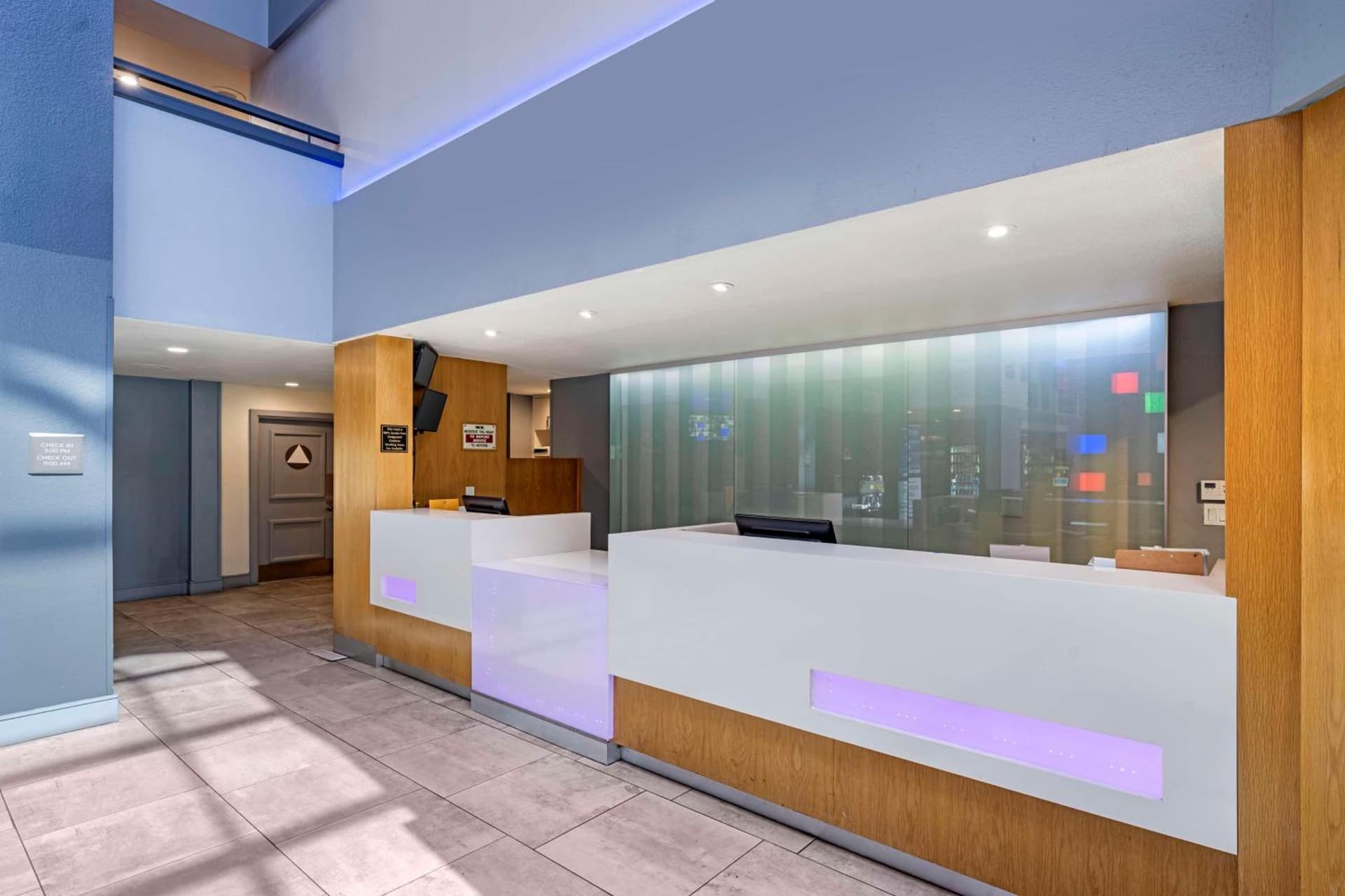 Best Western Plus Meridian Inn & Suites, Anaheim-Orange gallery photo in Orange, CA — image 21