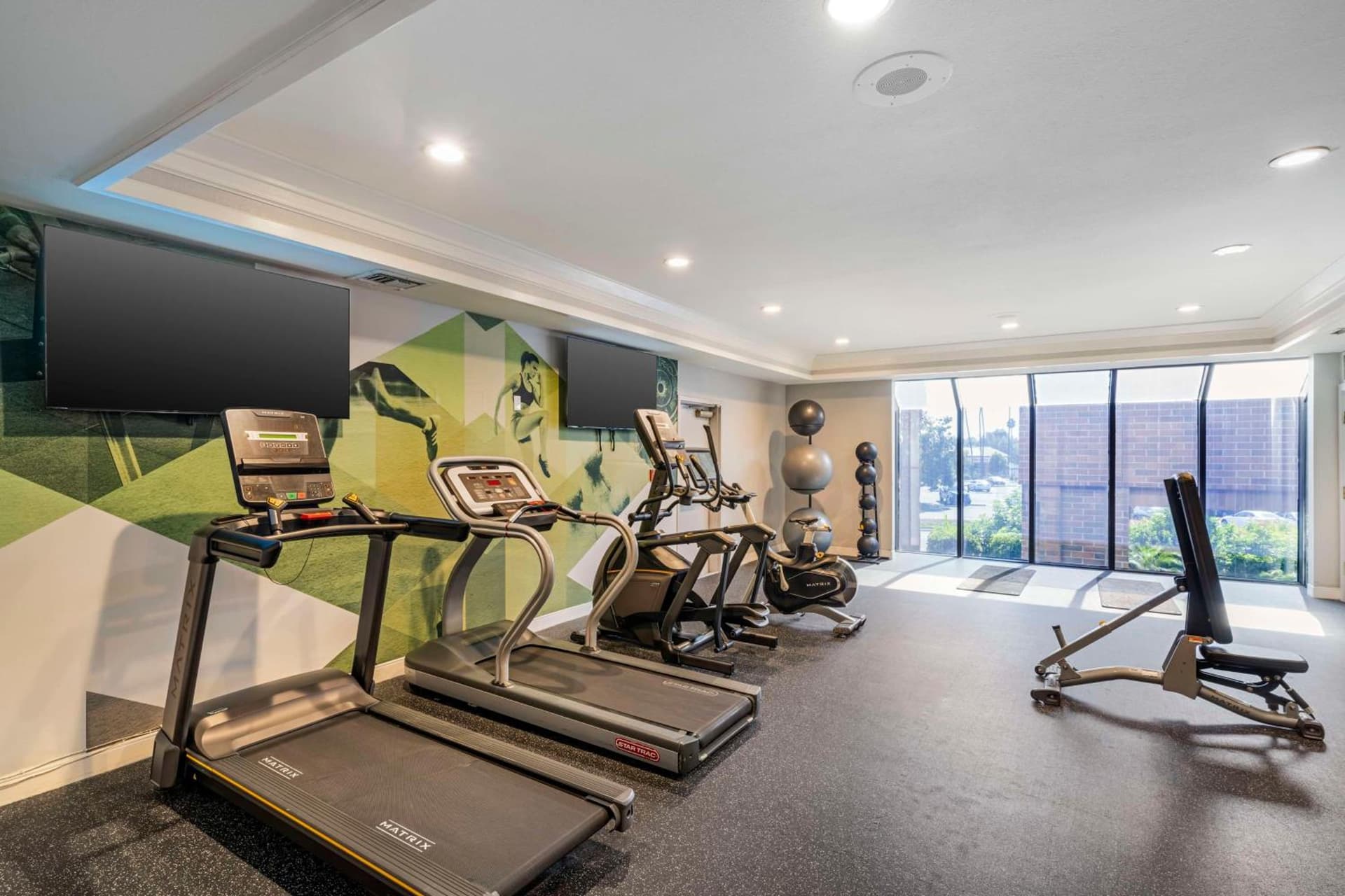 Best Western Plus Meridian Inn & Suites, Anaheim-Orange gallery photo in Orange, CA — image 18