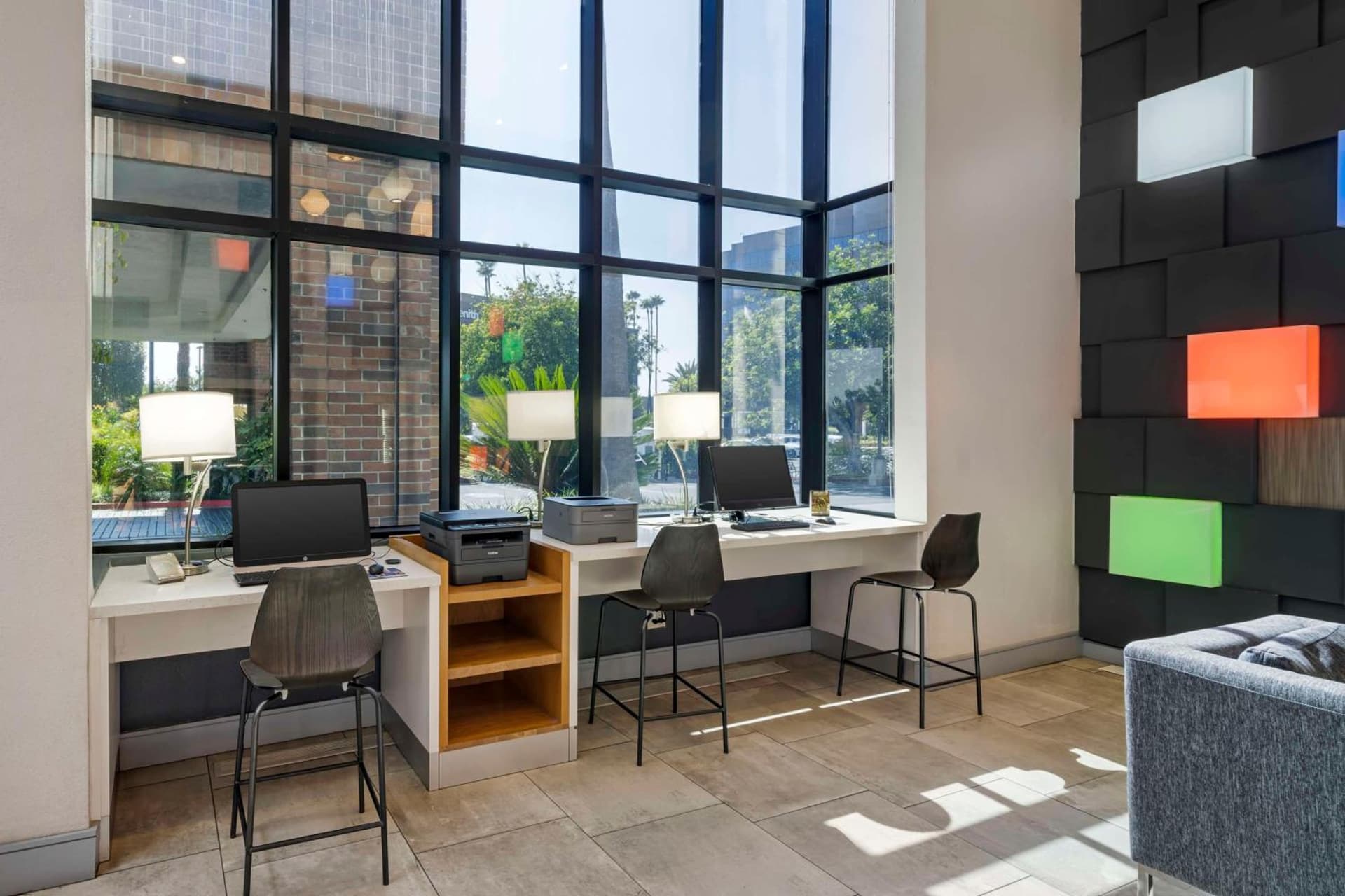 Best Western Plus Meridian Inn & Suites, Anaheim-Orange gallery photo in Orange, CA — image 14