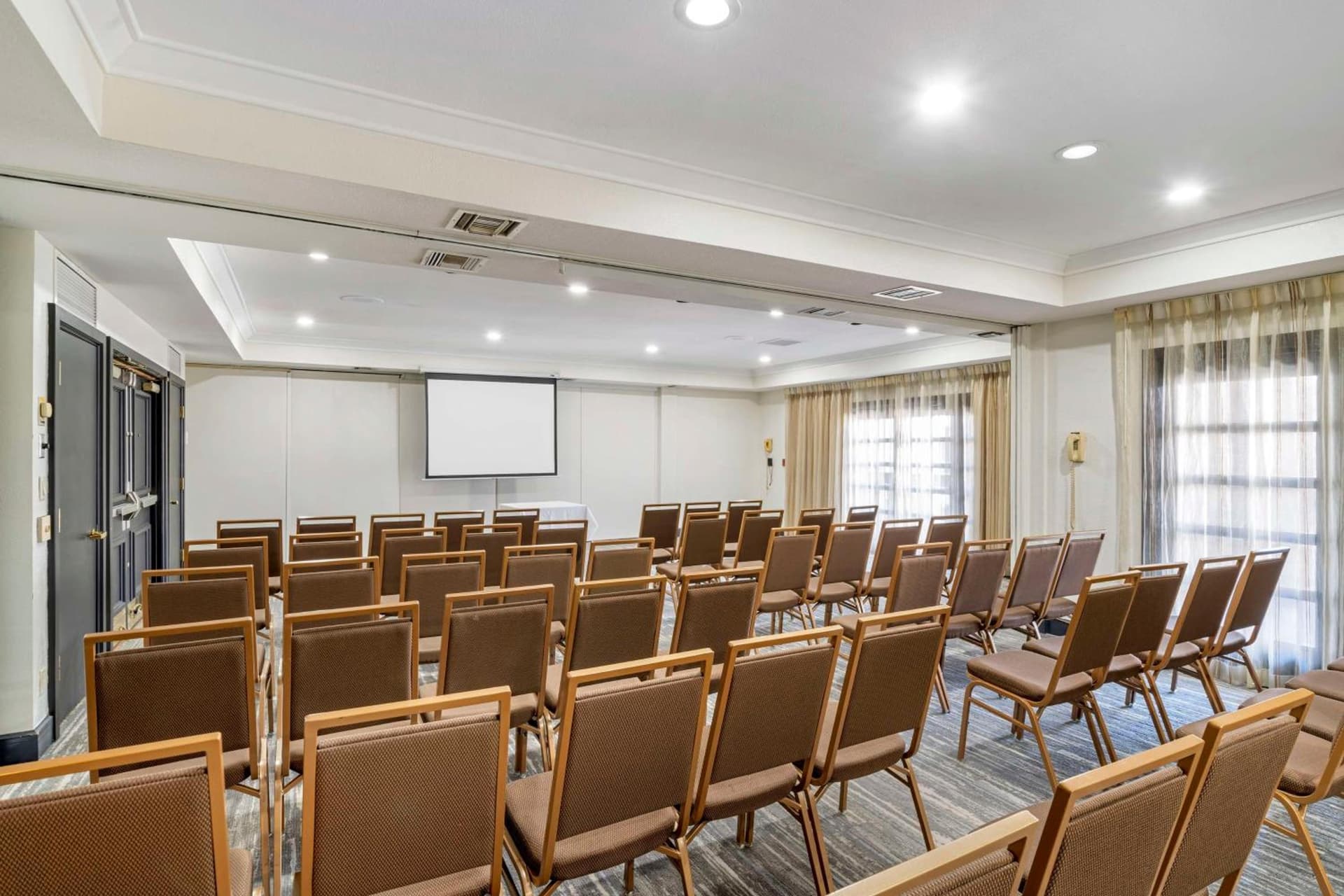 Best Western Plus Meridian Inn & Suites, Anaheim-Orange gallery photo in Orange, CA — image 7