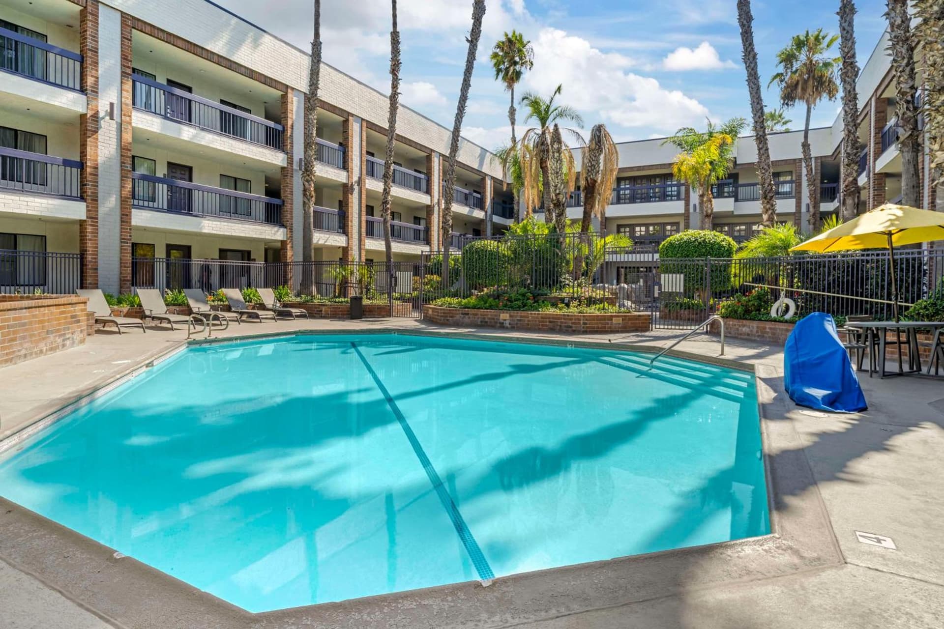 Best Western Plus Meridian Inn & Suites, Anaheim-Orange gallery photo in Orange, CA — image 60