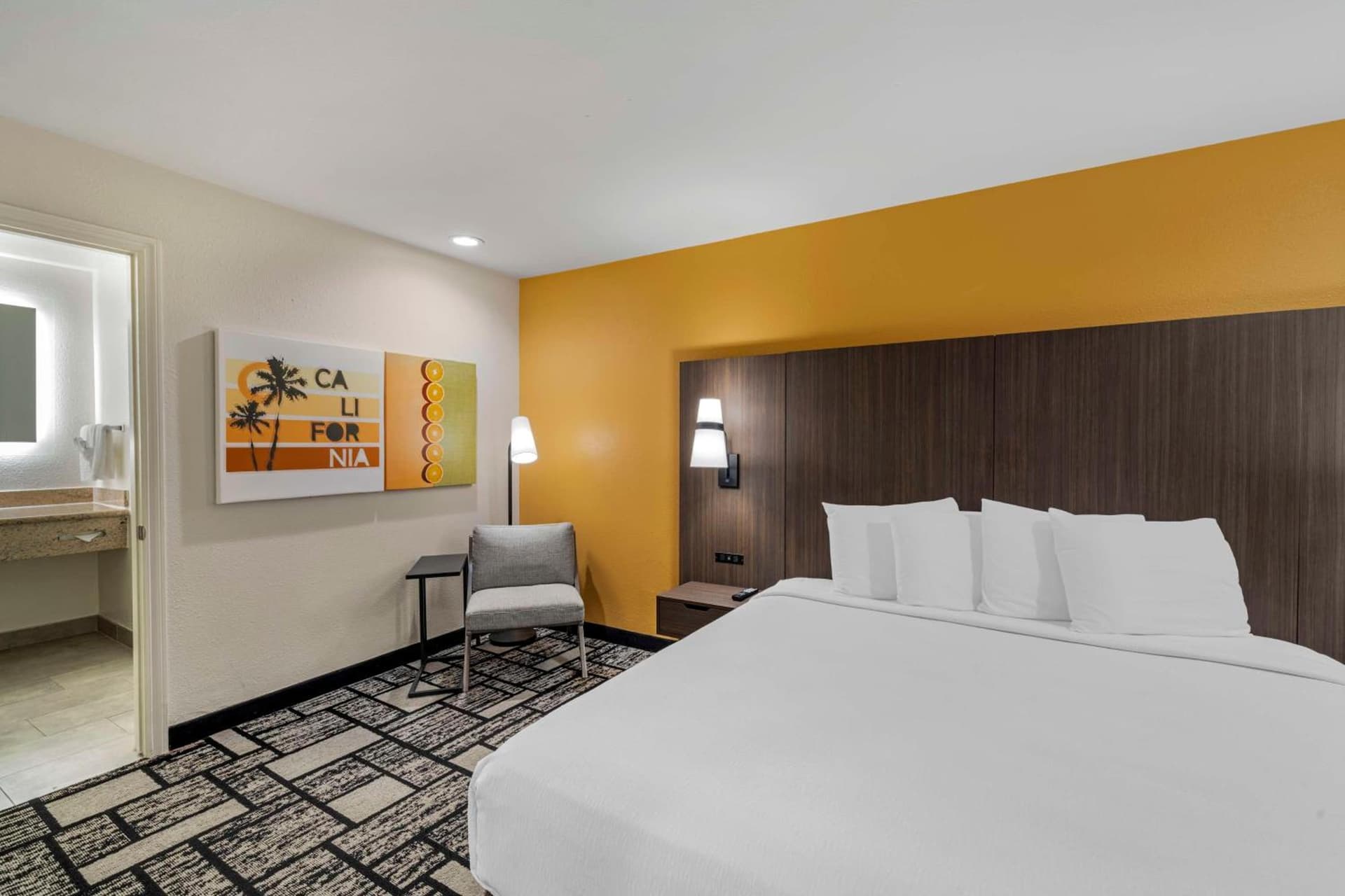 Best Western Plus Meridian Inn & Suites, Anaheim-Orange gallery photo in Orange, CA — image 22