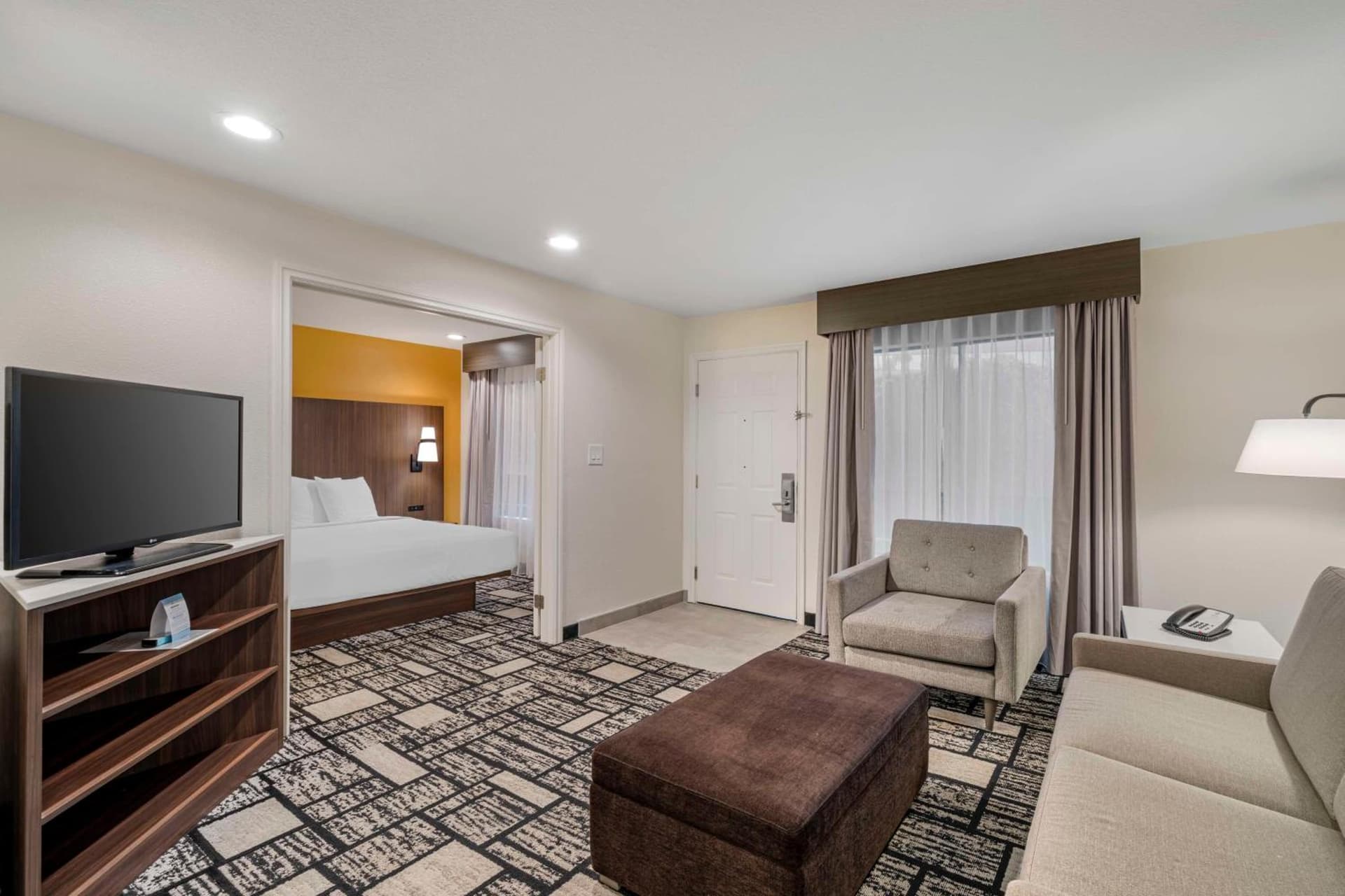 Best Western Plus Meridian Inn & Suites, Anaheim-Orange gallery photo in Orange, CA — image 23
