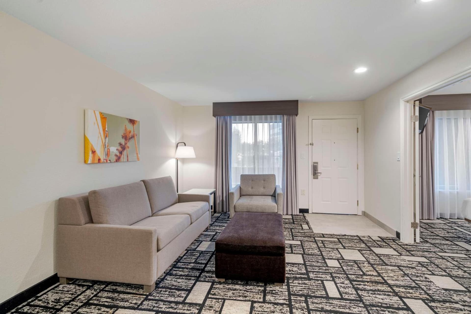 Best Western Plus Meridian Inn & Suites, Anaheim-Orange gallery photo in Orange, CA — image 6