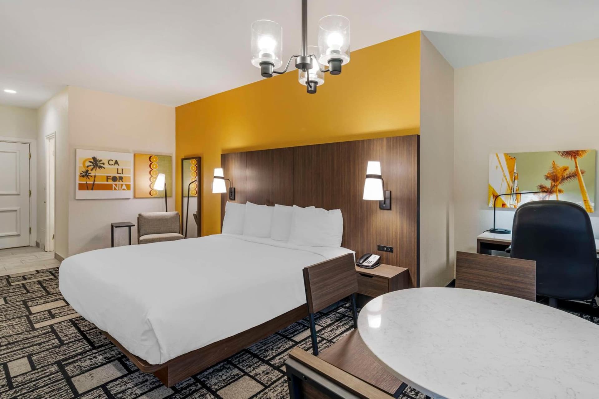 Best Western Plus Meridian Inn & Suites, Anaheim-Orange gallery photo in Orange, CA — image 26