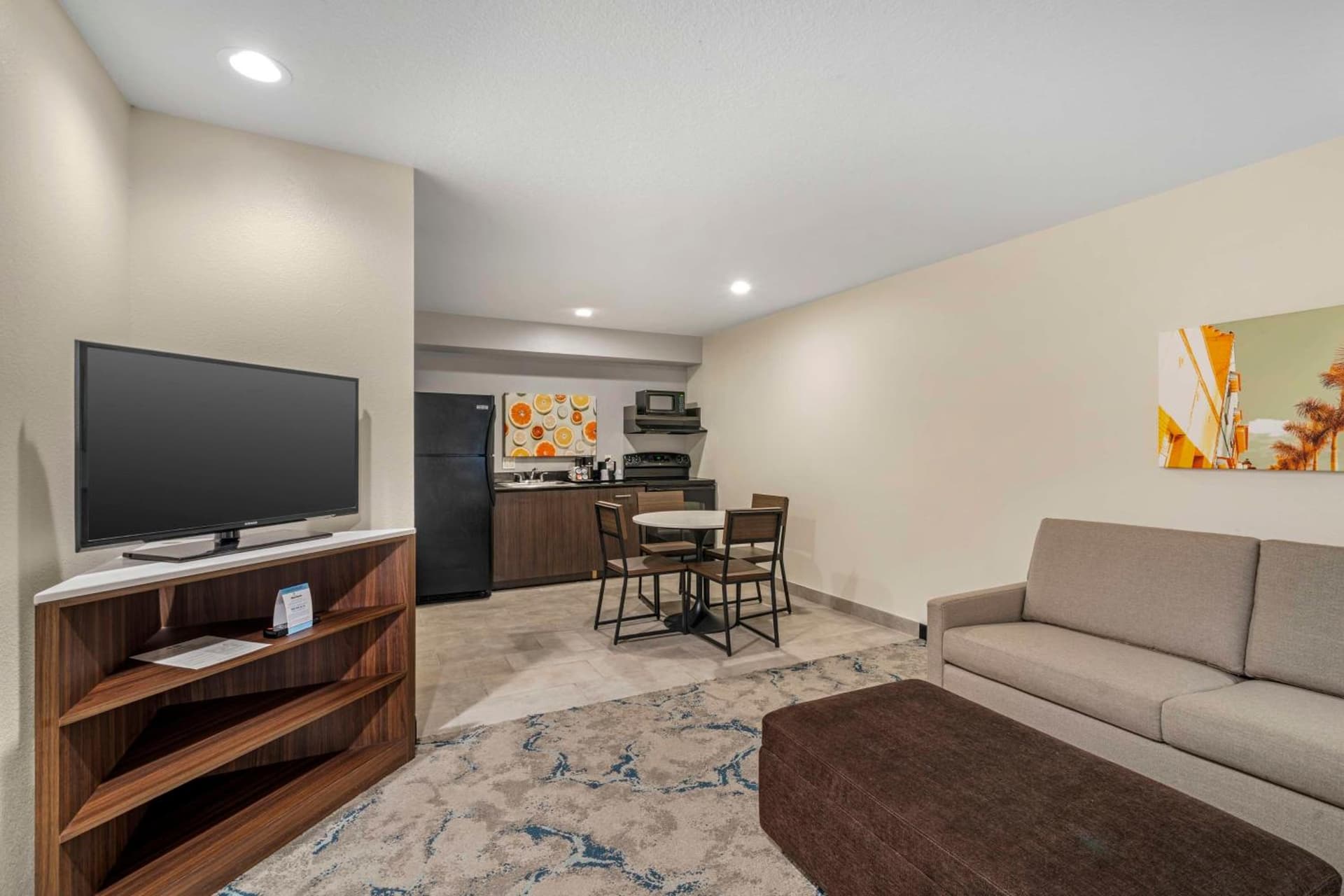 Best Western Plus Meridian Inn & Suites, Anaheim-Orange gallery photo in Orange, CA — image 38