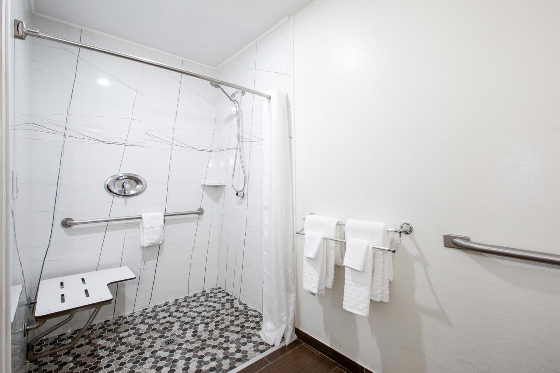 The Hotel Serene Glendale Peoria, Surestay Collection by Best Western gallery photo in Glendale, AZ — image 13