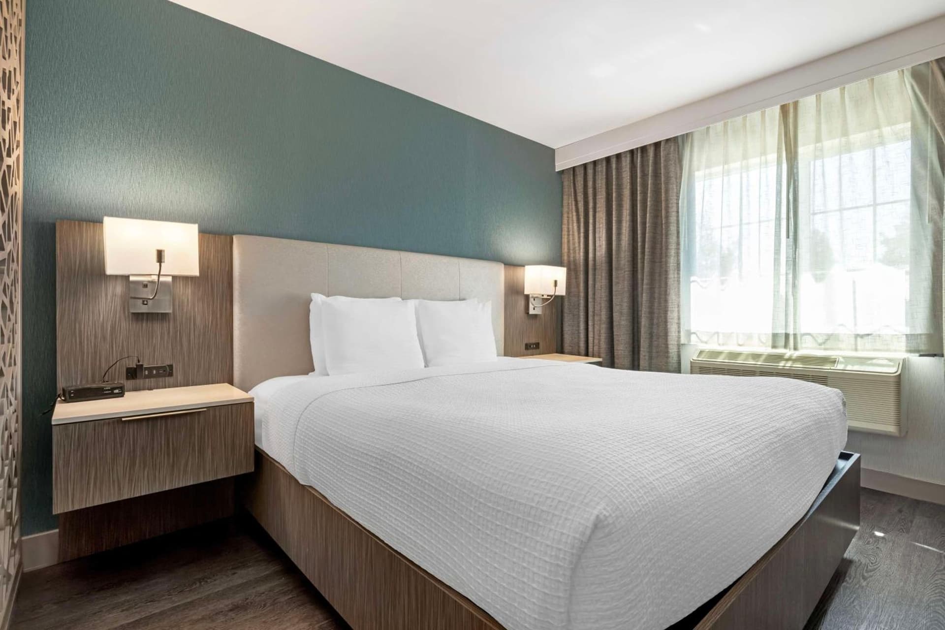 Best Western Plus Temecula Wine Country Hotel & Suites gallery photo in Temecula, CA — image 21
