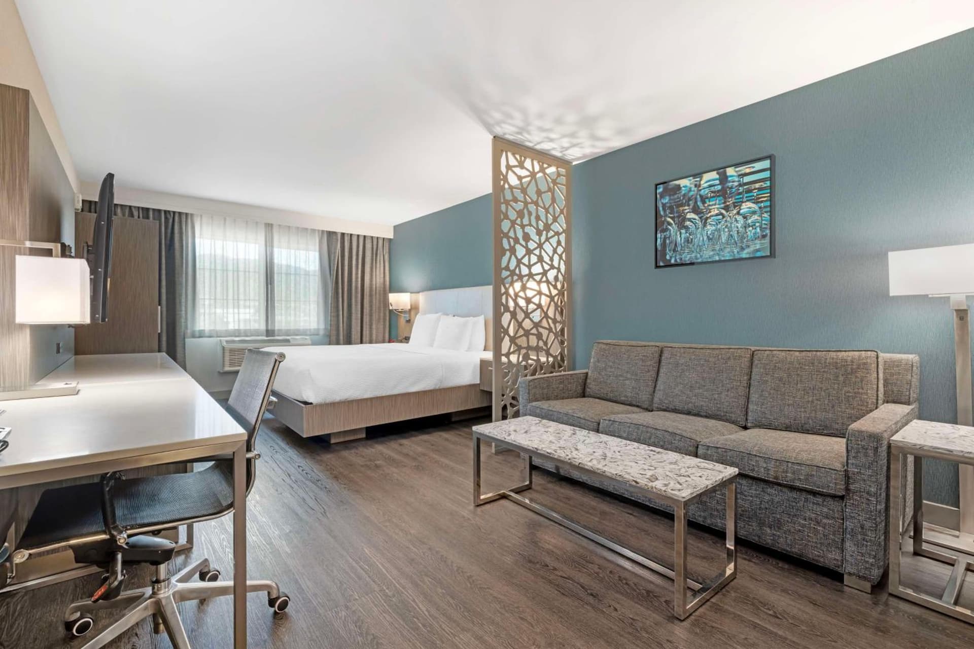 Best Western Plus Temecula Wine Country Hotel & Suites gallery photo in Temecula, CA — image 22
