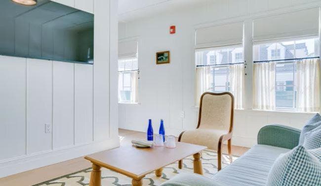 Canoe Place Inn & Cottages gallery photo in Hampton Bays, NY — image 61
