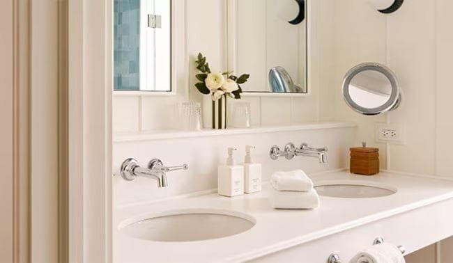 Canoe Place Inn & Cottages gallery photo in Hampton Bays, NY — image 36