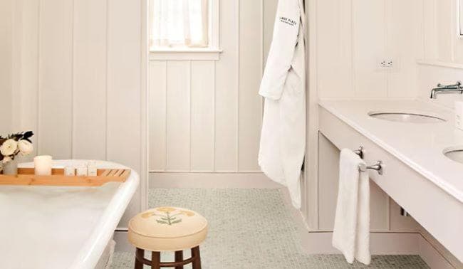 Canoe Place Inn & Cottages gallery photo in Hampton Bays, NY — image 51