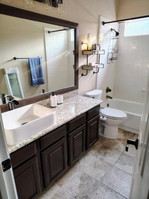 Crescent Heights Manor interior in Rowlett, TX — gallery photo 2