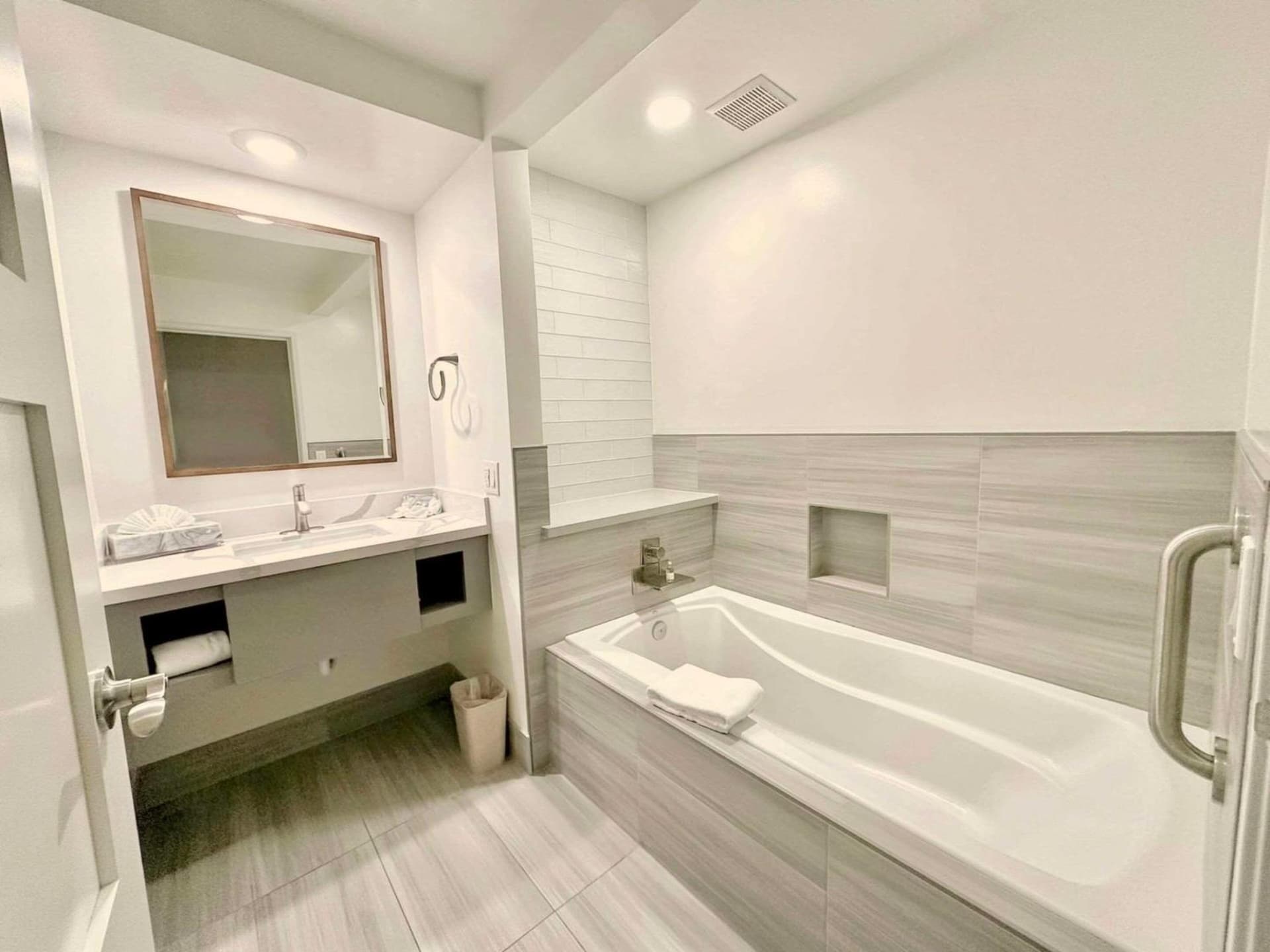 The Volare, an Ascend Collection Hotel gallery photo in San Clemente, CA — image 49