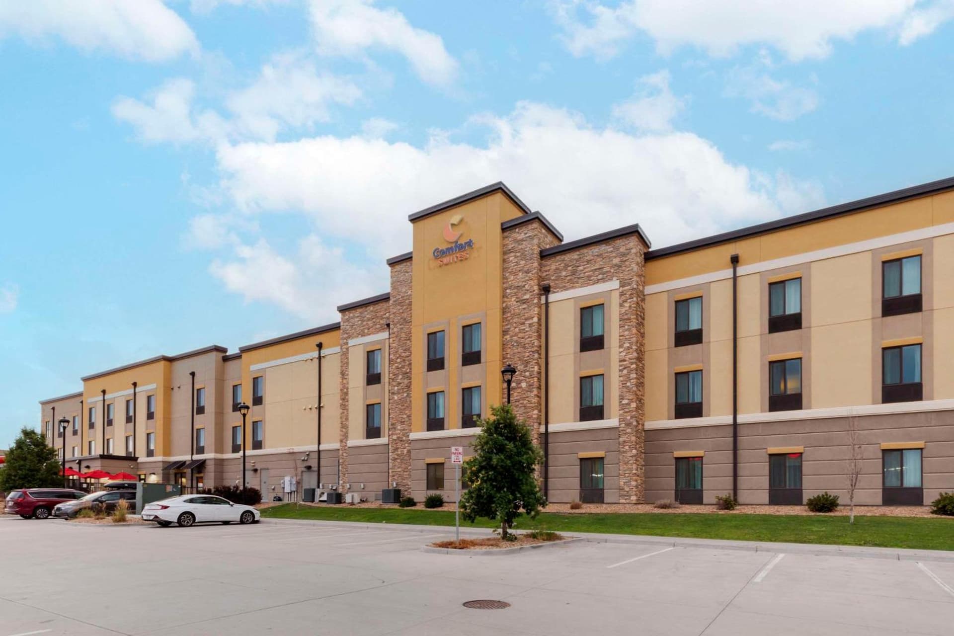 Comfort Suites Loveland interior in Loveland, CO — gallery photo 2