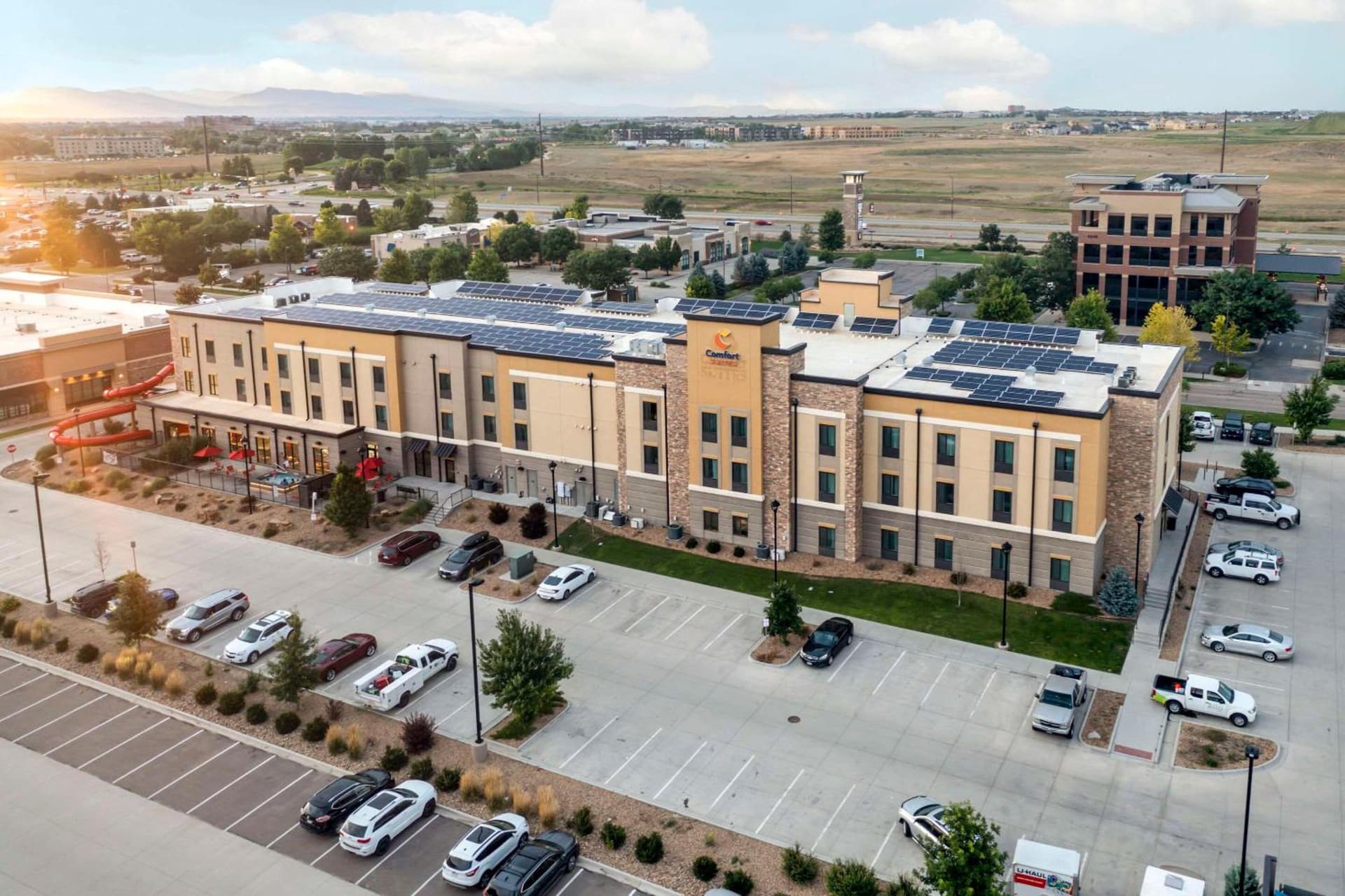 Comfort Suites Loveland gallery photo in Loveland, CO — image 34