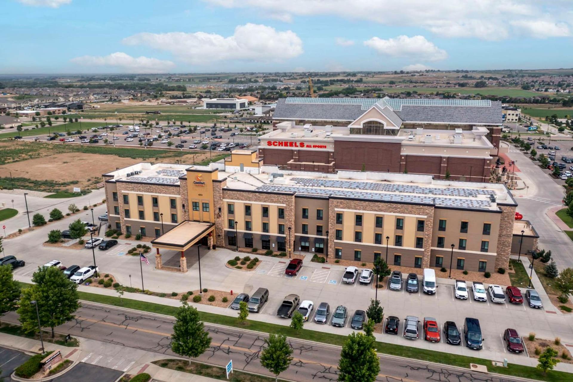 Comfort Suites Loveland gallery photo in Loveland, CO — image 60