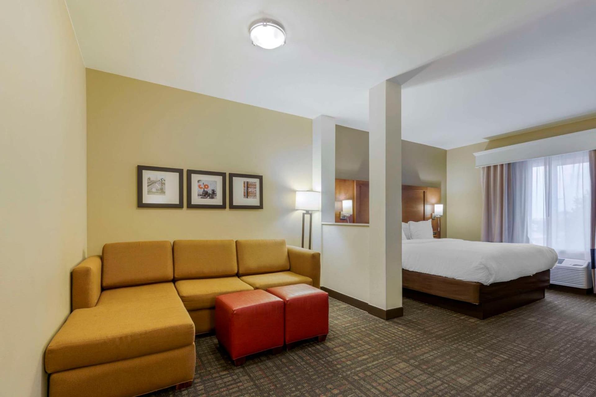Comfort Suites Loveland gallery photo in Loveland, CO — image 50