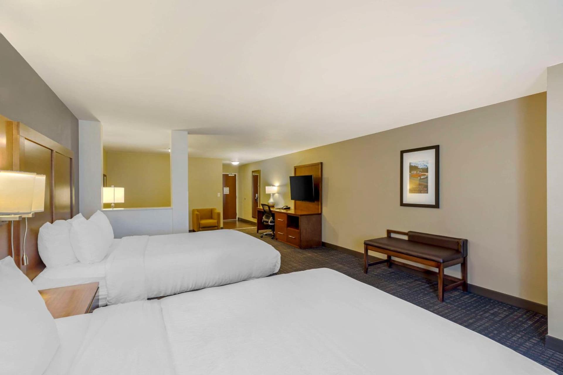 Comfort Suites Loveland gallery photo in Loveland, CO — image 61