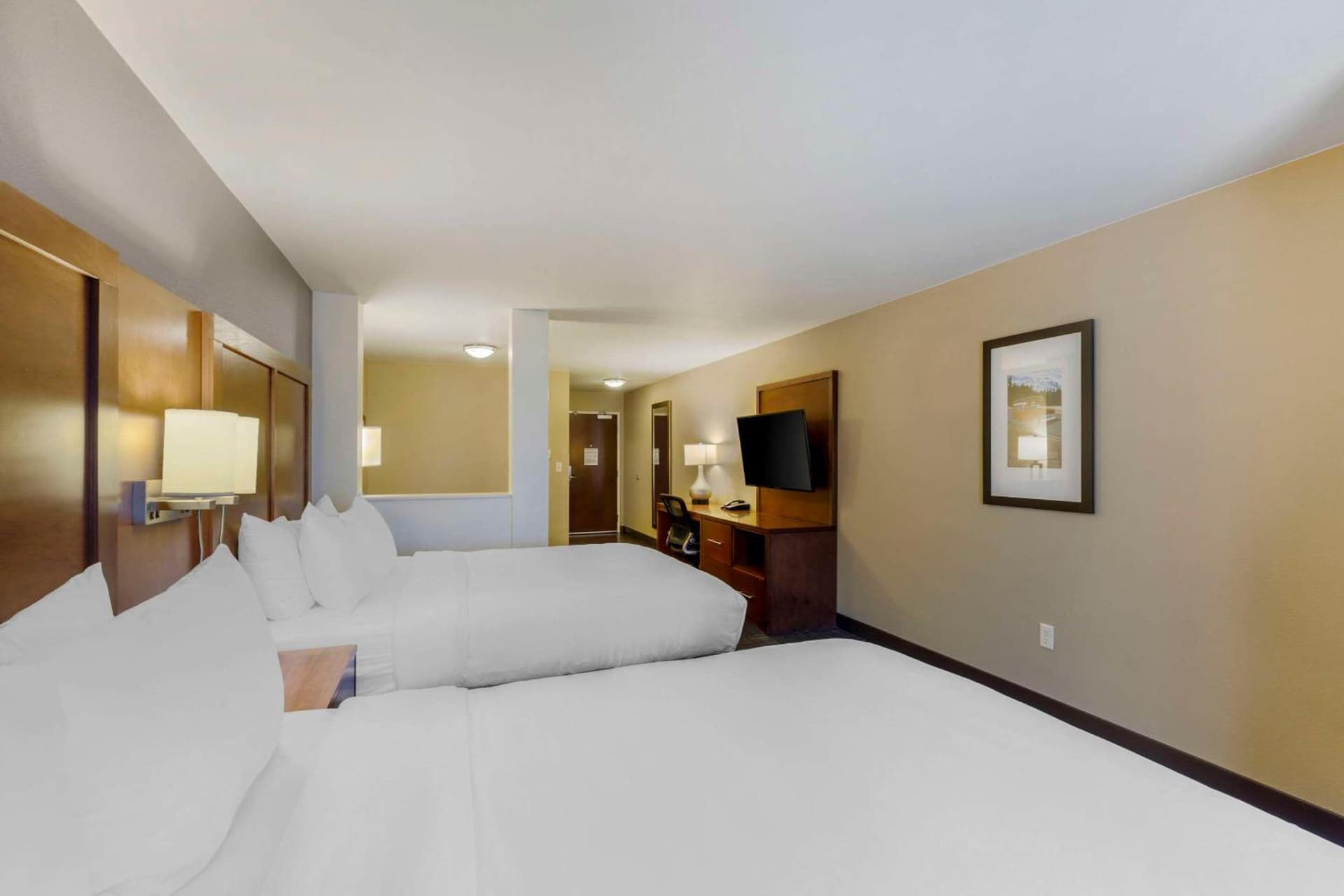 Comfort Suites Loveland gallery photo in Loveland, CO — image 63