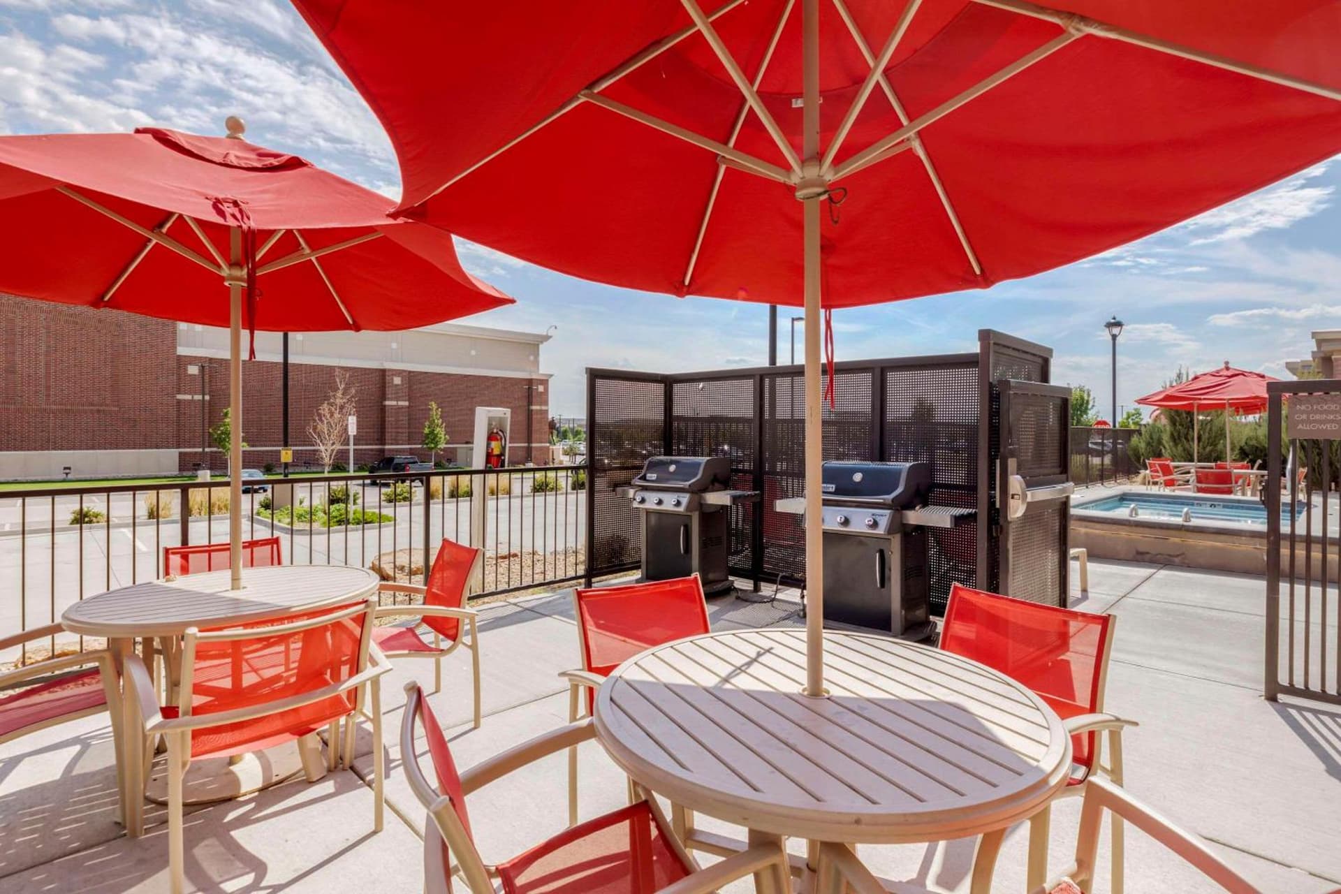 Comfort Suites Loveland gallery photo in Loveland, CO — image 59
