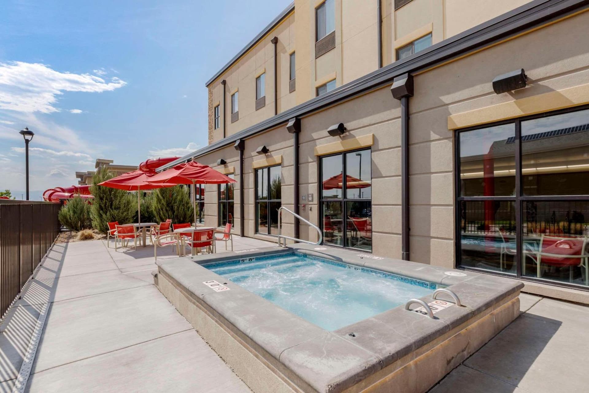 Comfort Suites Loveland gallery photo in Loveland, CO — image 47