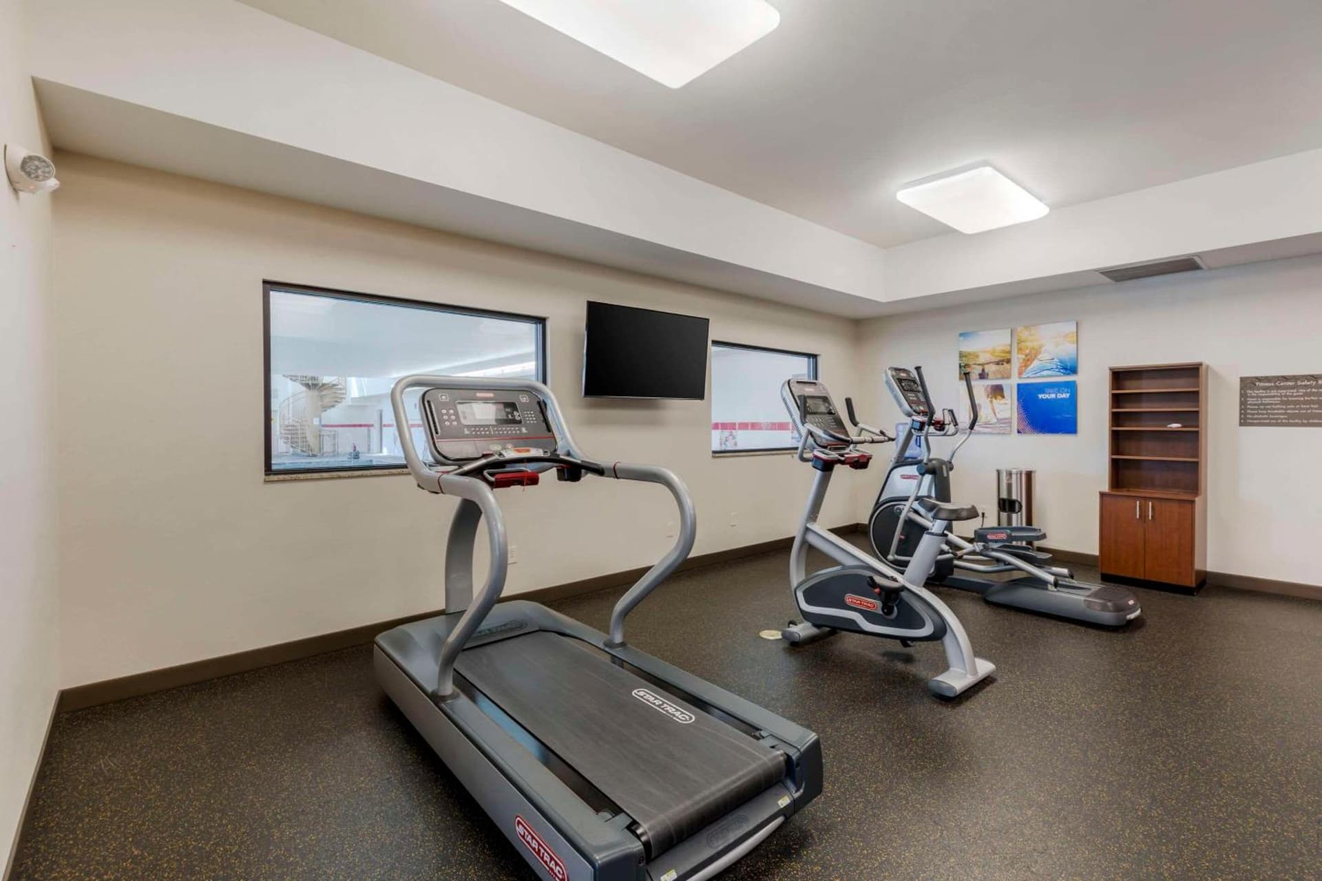Comfort Suites Loveland gallery photo in Loveland, CO — image 21