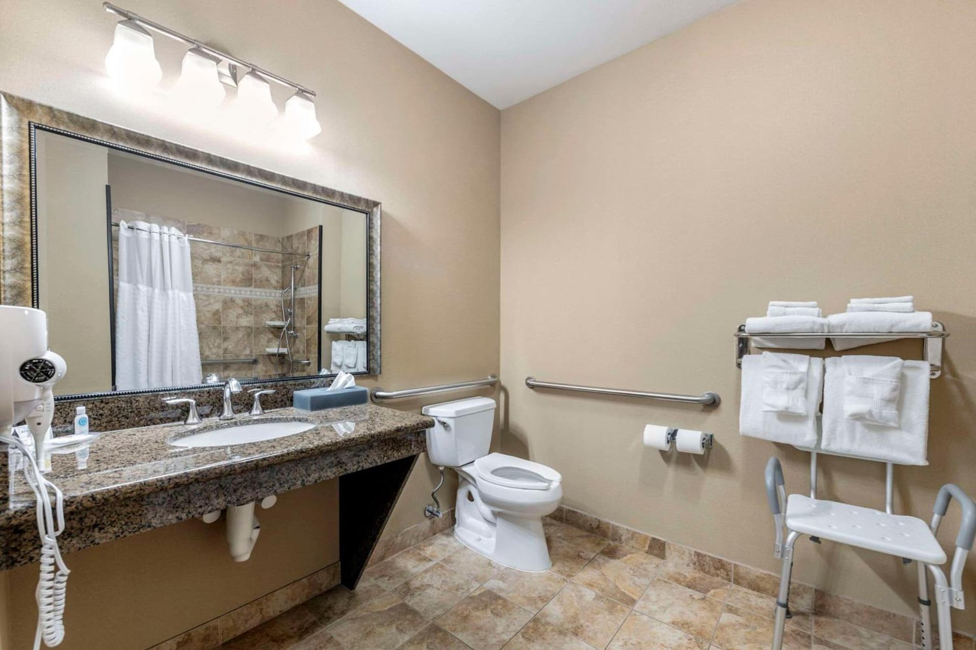 Comfort Inn & Suites Fort Worth - Fossil Creek gallery photo in Fort Worth, TX — image 7