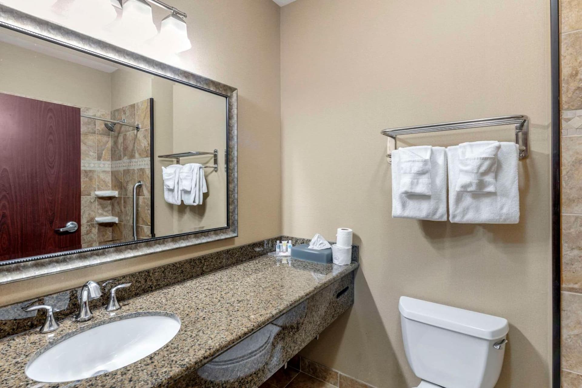 Comfort Inn & Suites Fort Worth - Fossil Creek gallery photo in Fort Worth, TX — image 8