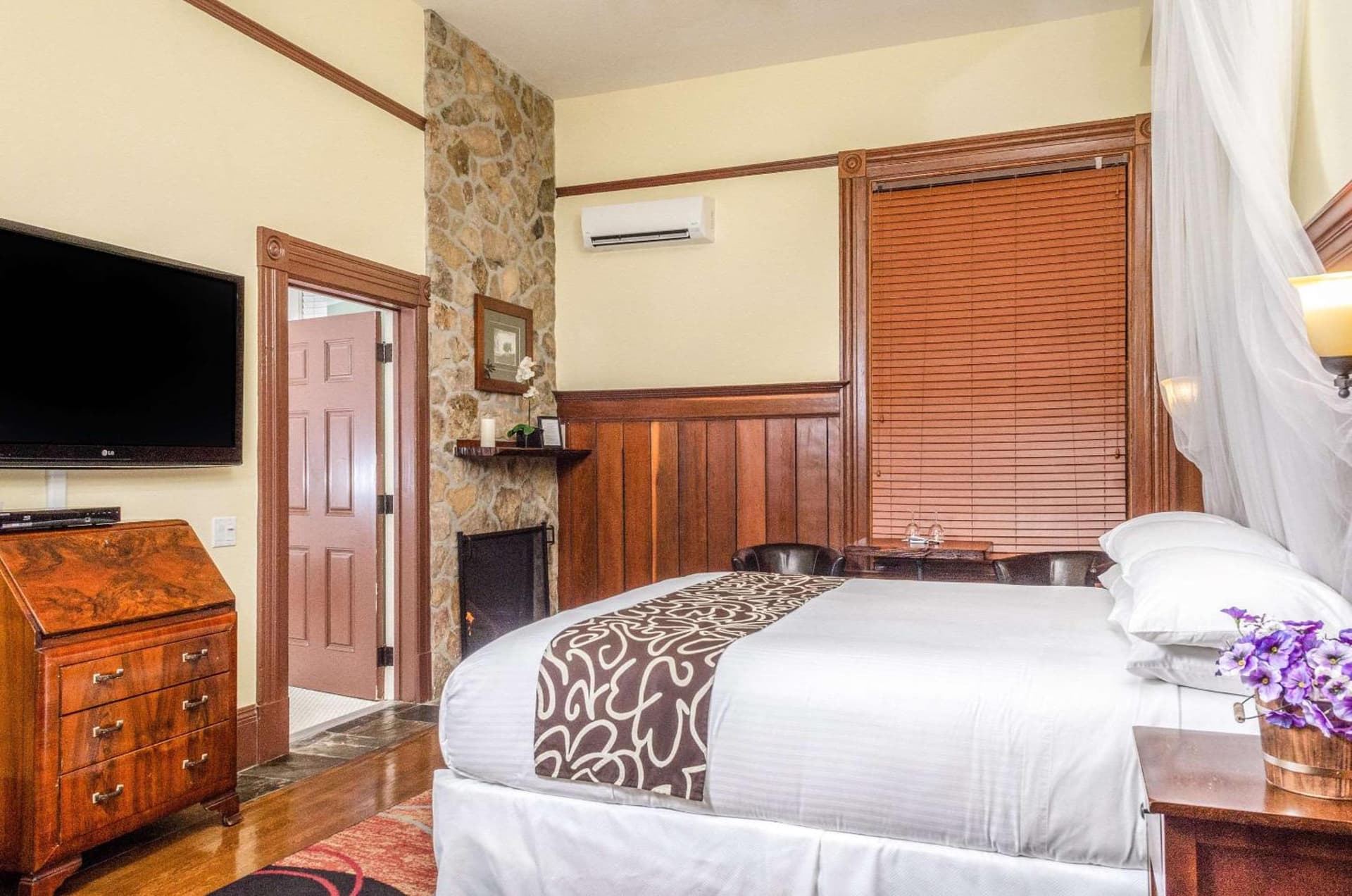Hotel Napa Valley, an Ascend Collection Hotel gallery photo in Napa, CA — image 25