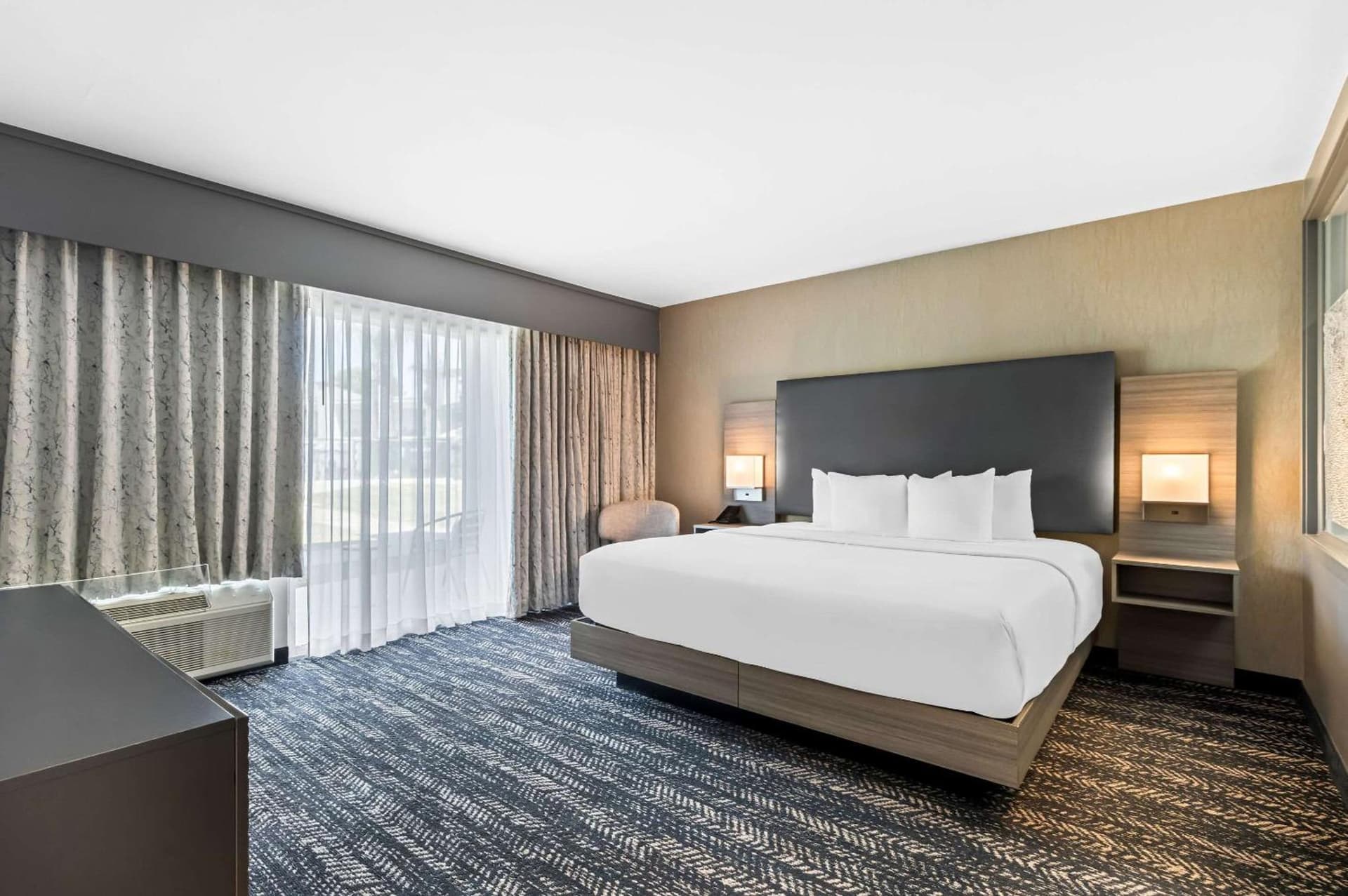 Hourglass Hotel, Trademark Collection by Wyndham gallery photo in Bakersfield, CA — image 21
