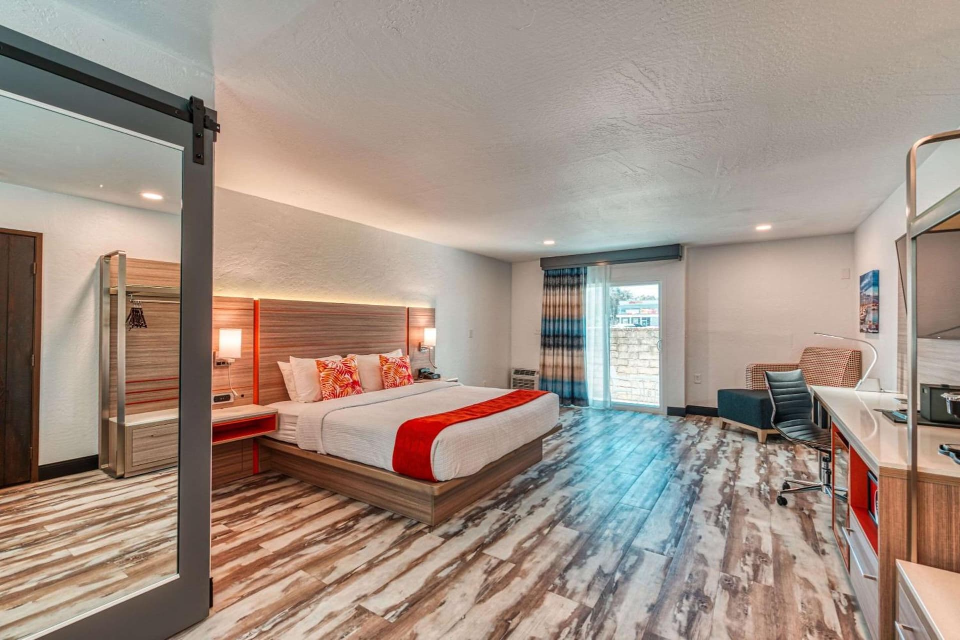 Casa Via Mar Inn, an Ascend Collection Hotel gallery photo in Port Hueneme, CA — image 26