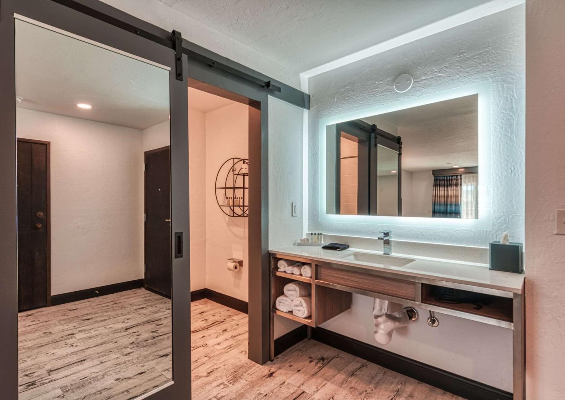 Casa Via Mar Inn, an Ascend Collection Hotel gallery photo in Port Hueneme, CA — image 28