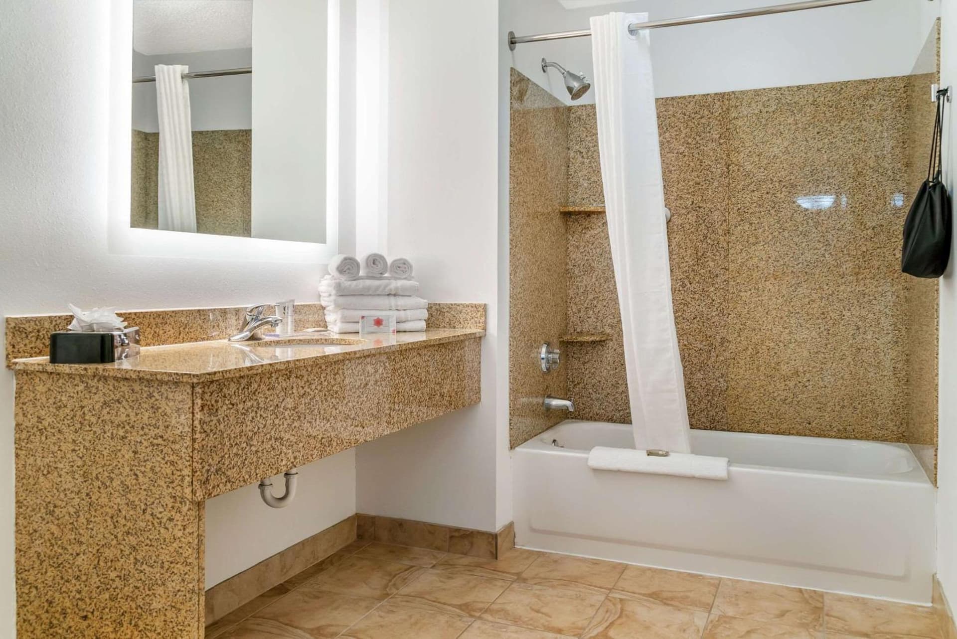 Country Inn & Suites by Radisson, Rossford - Toledo South gallery photo in Rossford, OH — image 46