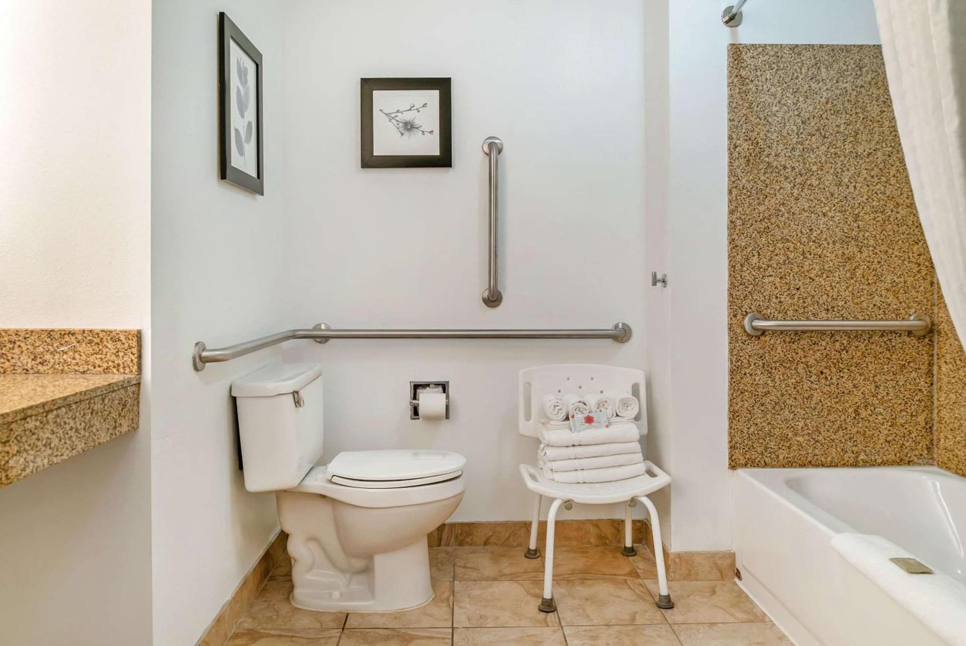 Country Inn & Suites by Radisson, Rossford - Toledo South gallery photo in Rossford, OH — image 37