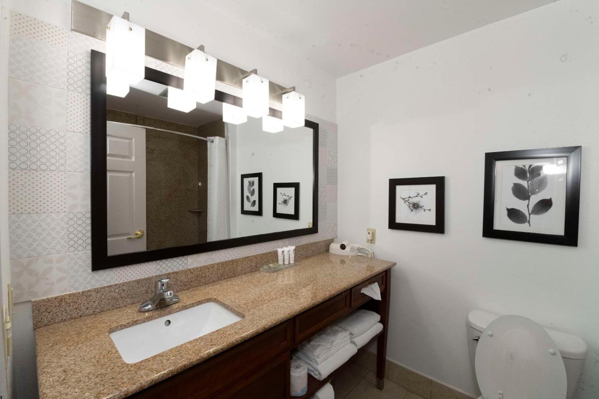 Country Inn & Suites by Radisson, Harrisburg - Hershey West, PA gallery photo in Harrisburg, PA — image 86