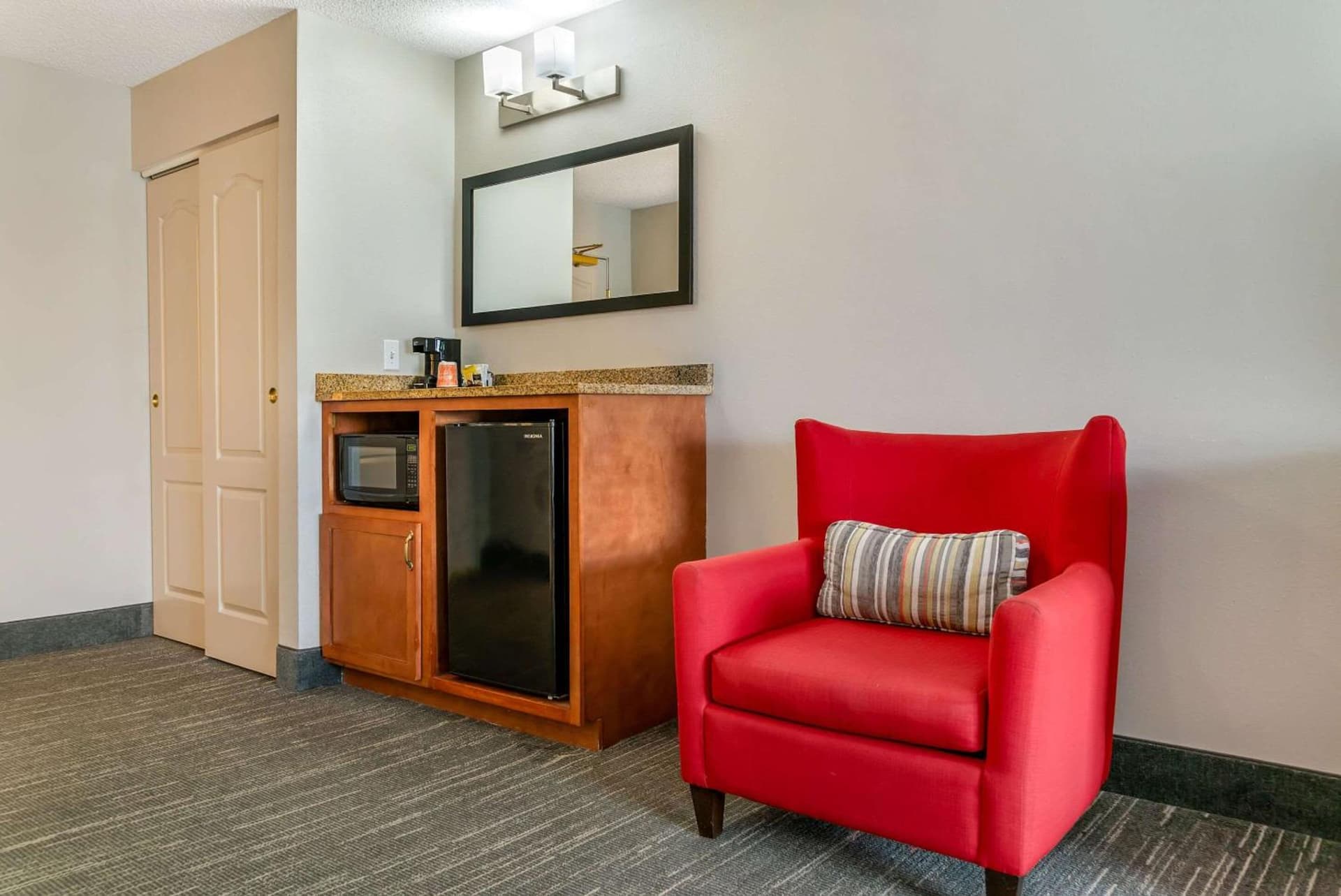Country Inn & Suites by Radisson, Rossford - Toledo South gallery photo in Rossford, OH — image 44