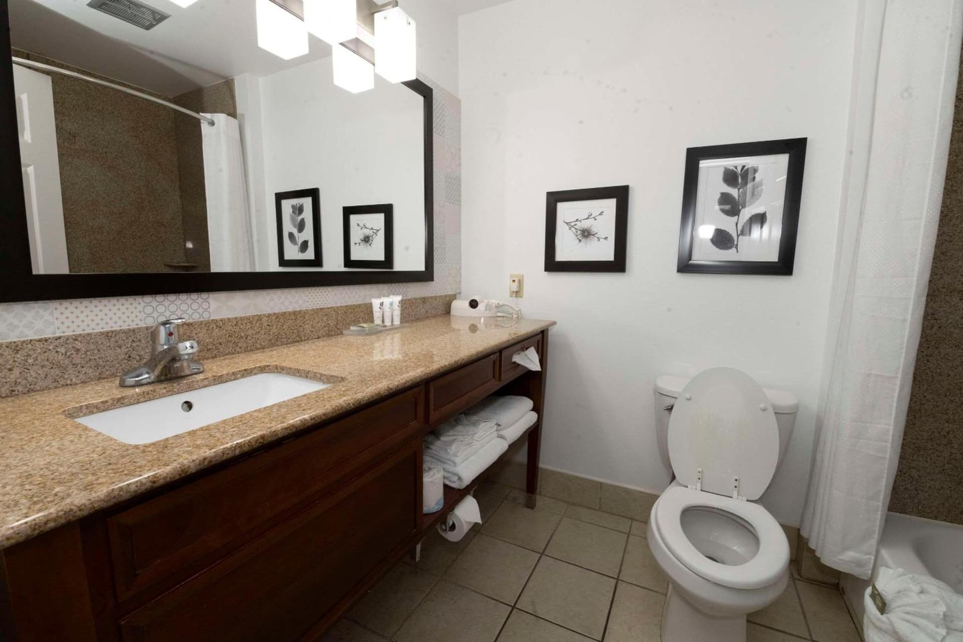 Country Inn & Suites by Radisson, Harrisburg - Hershey West, PA gallery photo in Harrisburg, PA — image 93
