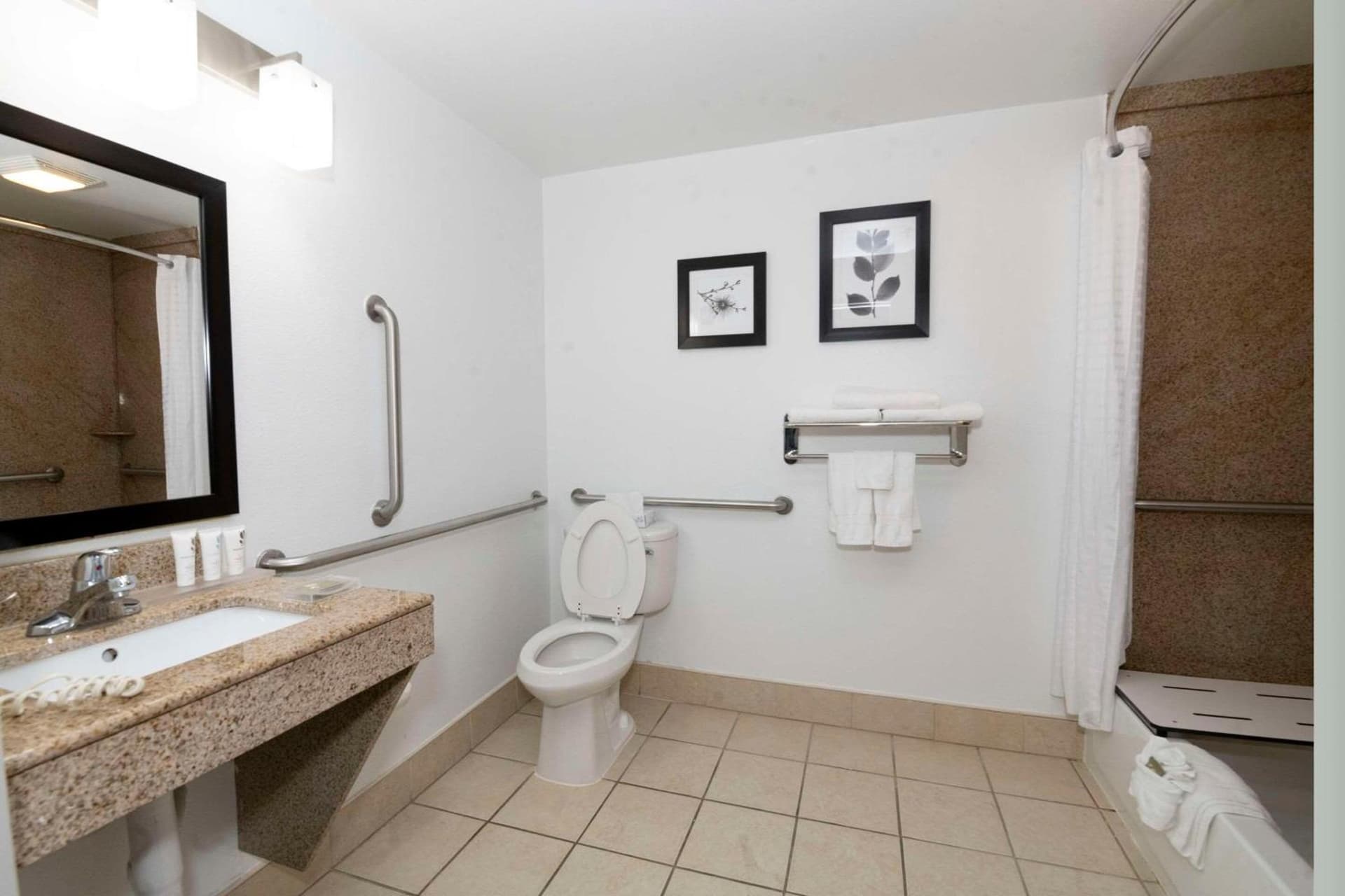 Country Inn & Suites by Radisson, Harrisburg - Hershey West, PA gallery photo in Harrisburg, PA — image 68