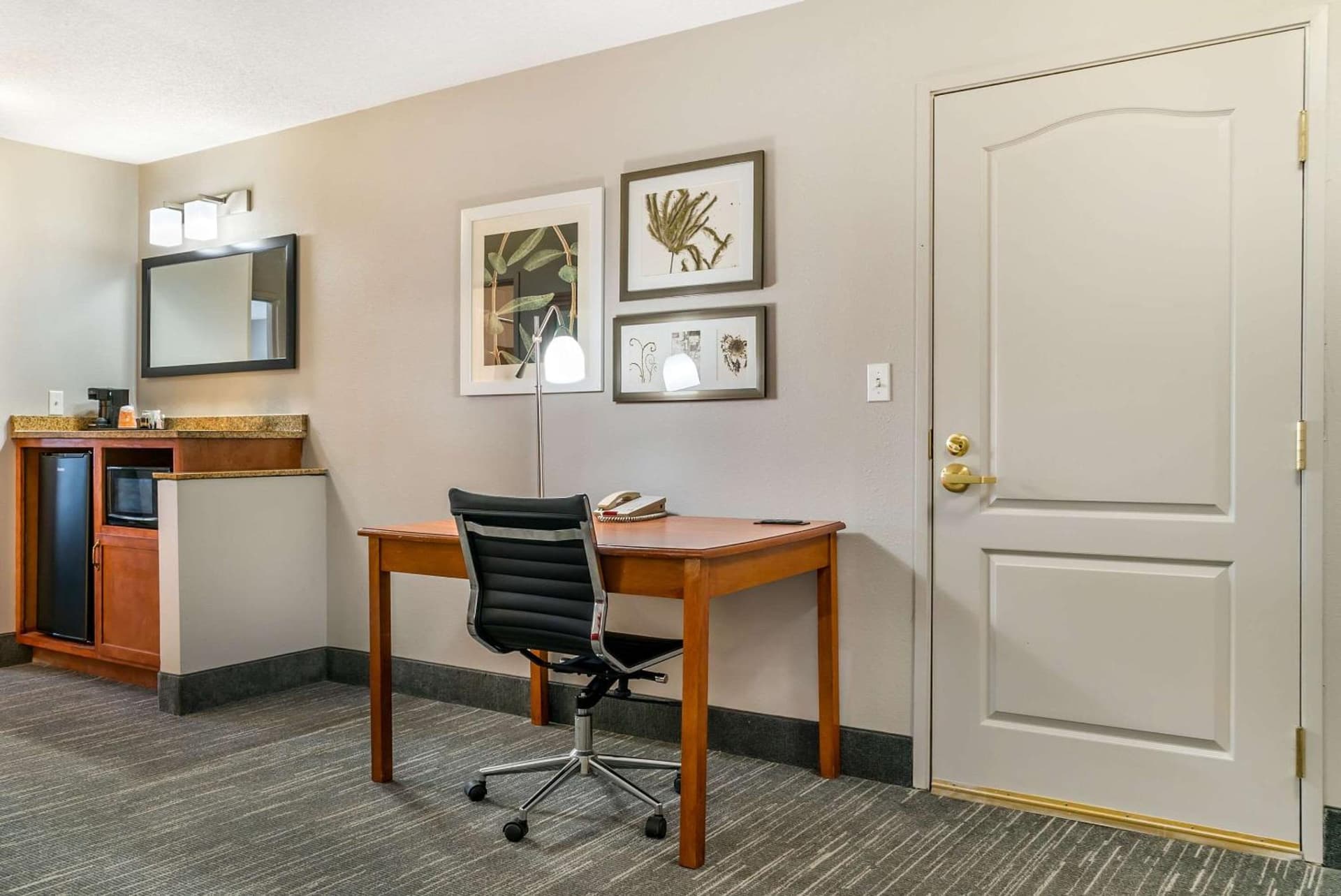 Country Inn & Suites by Radisson, Rossford - Toledo South gallery photo in Rossford, OH — image 18